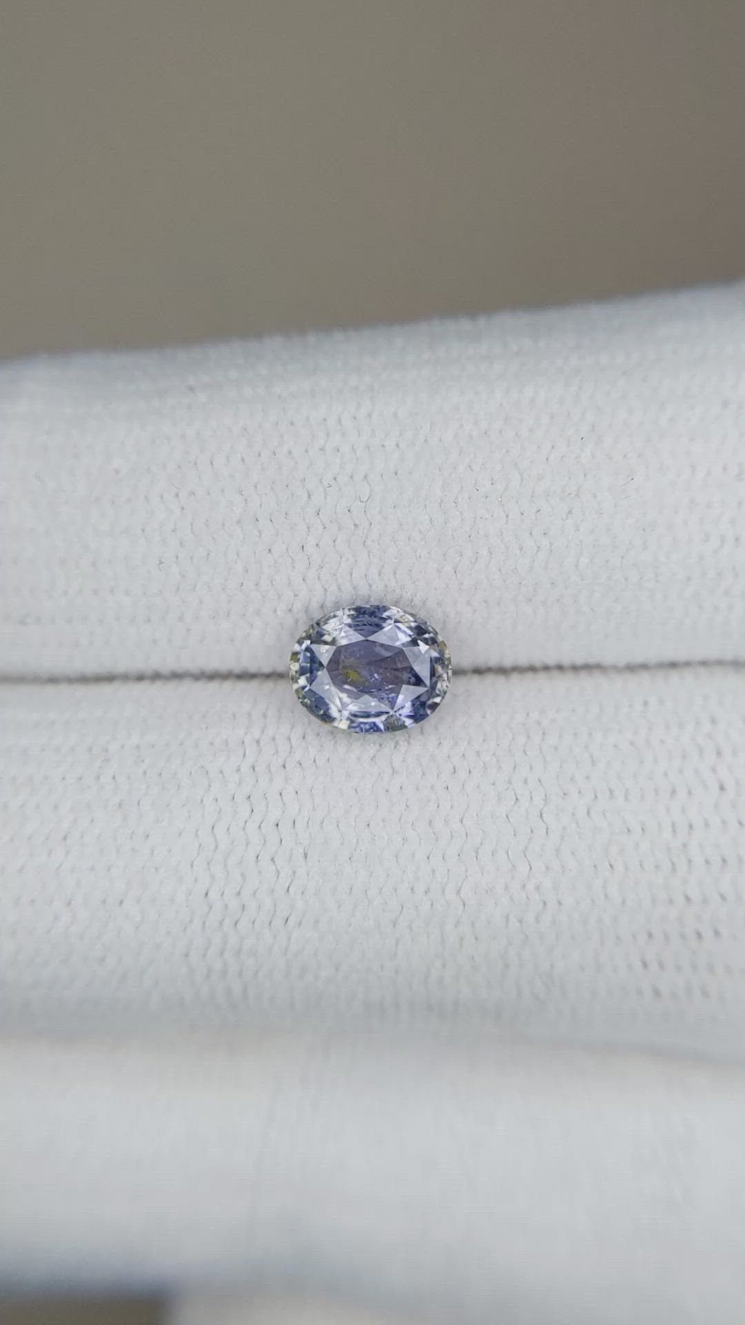 0.97 Ct. Bi Color Sapphire from Ceylon (Sri Lanka) Size Video
