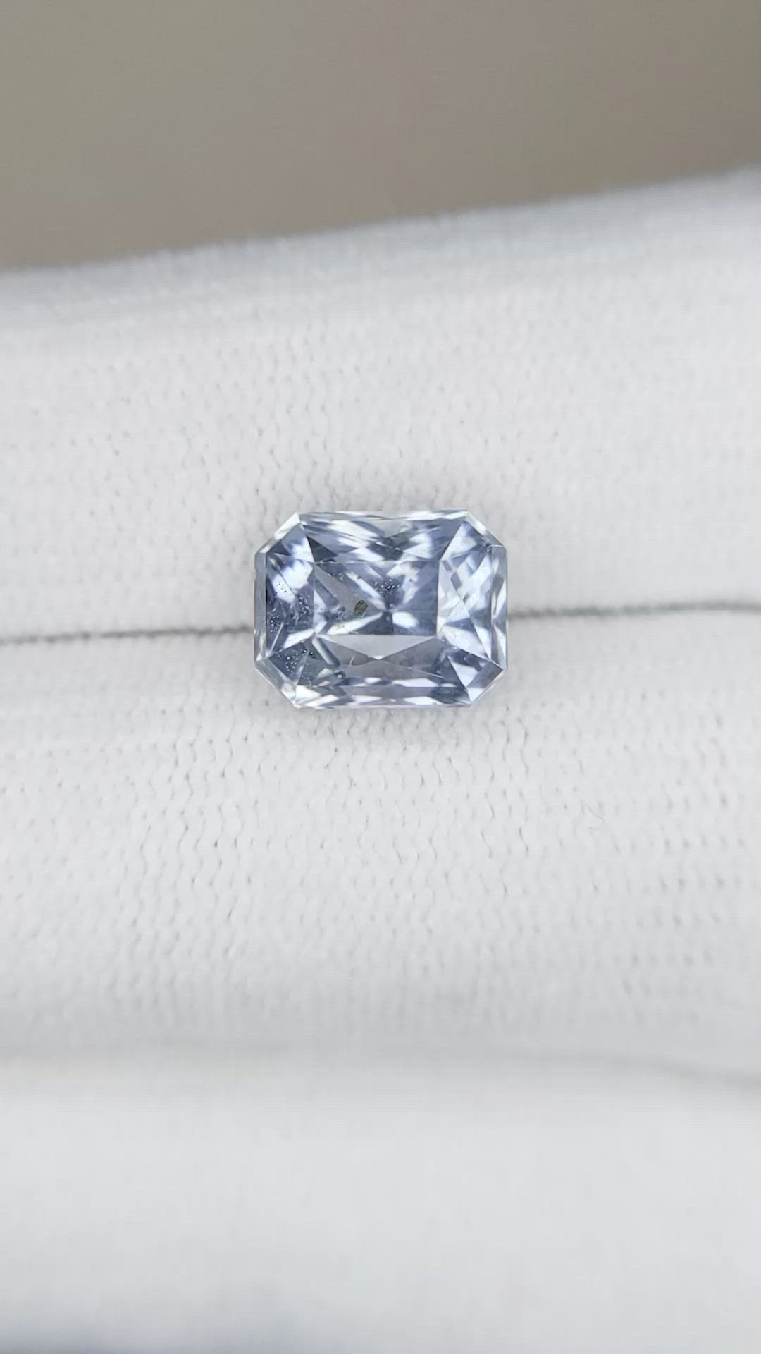 4.27 Ct. Greenish Blue Sapphire from Ceylon (Sri Lanka) Size Video