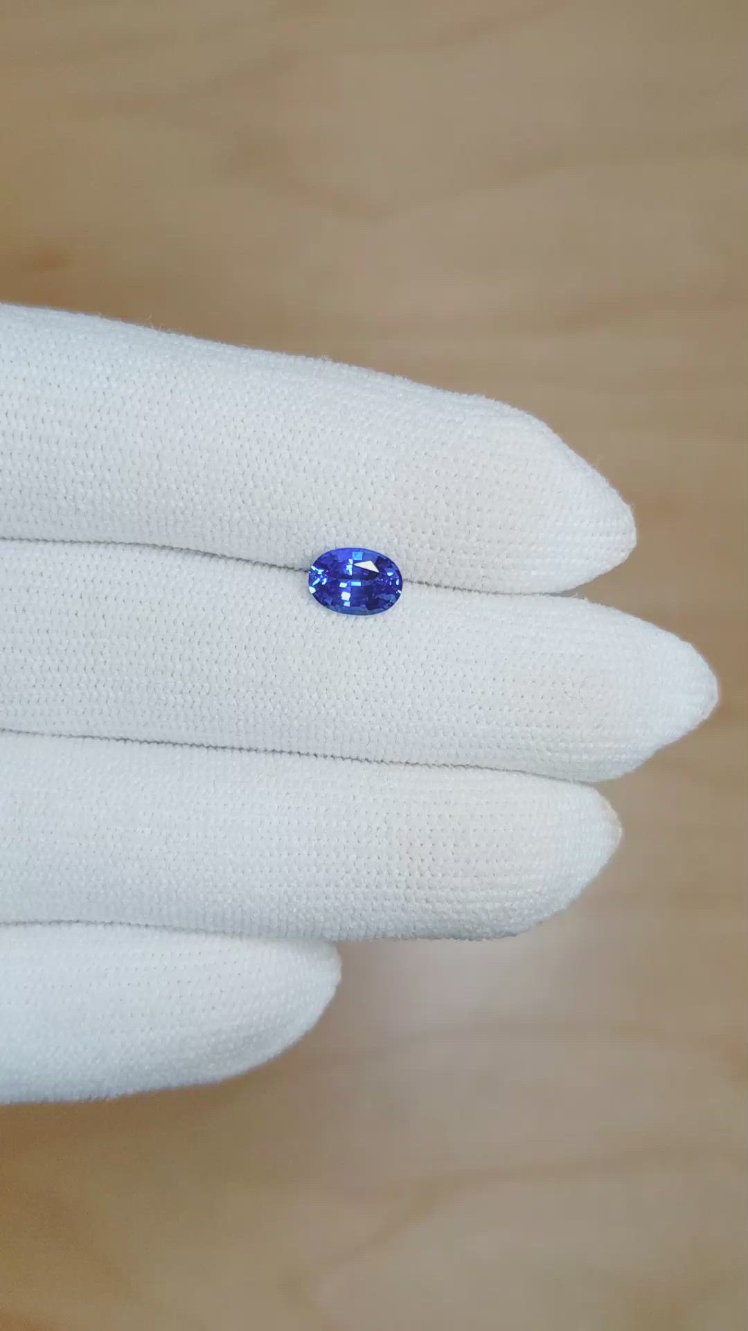 1.06 Ct. Blue Sapphire from Ceylon (Sri Lanka) Size Video
