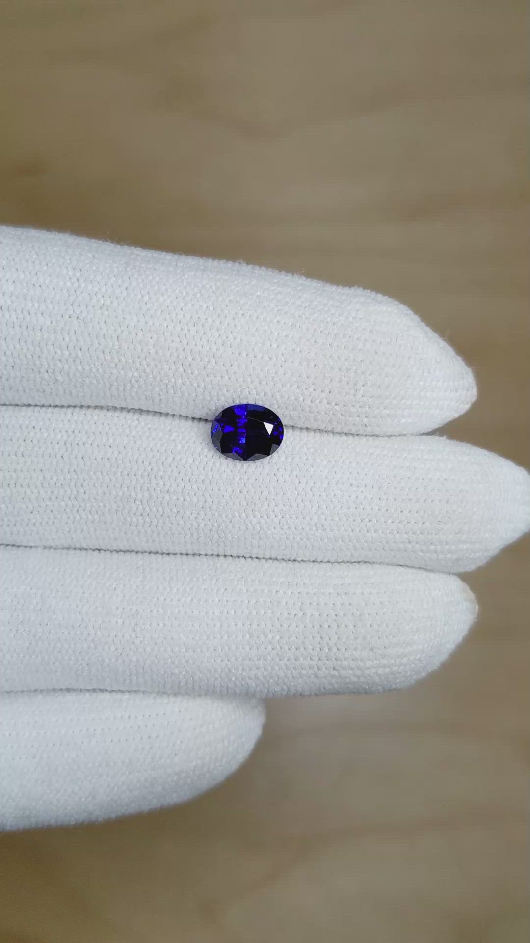 1.42 Ct. Blue Sapphire from Ceylon (Sri Lanka) Size Video