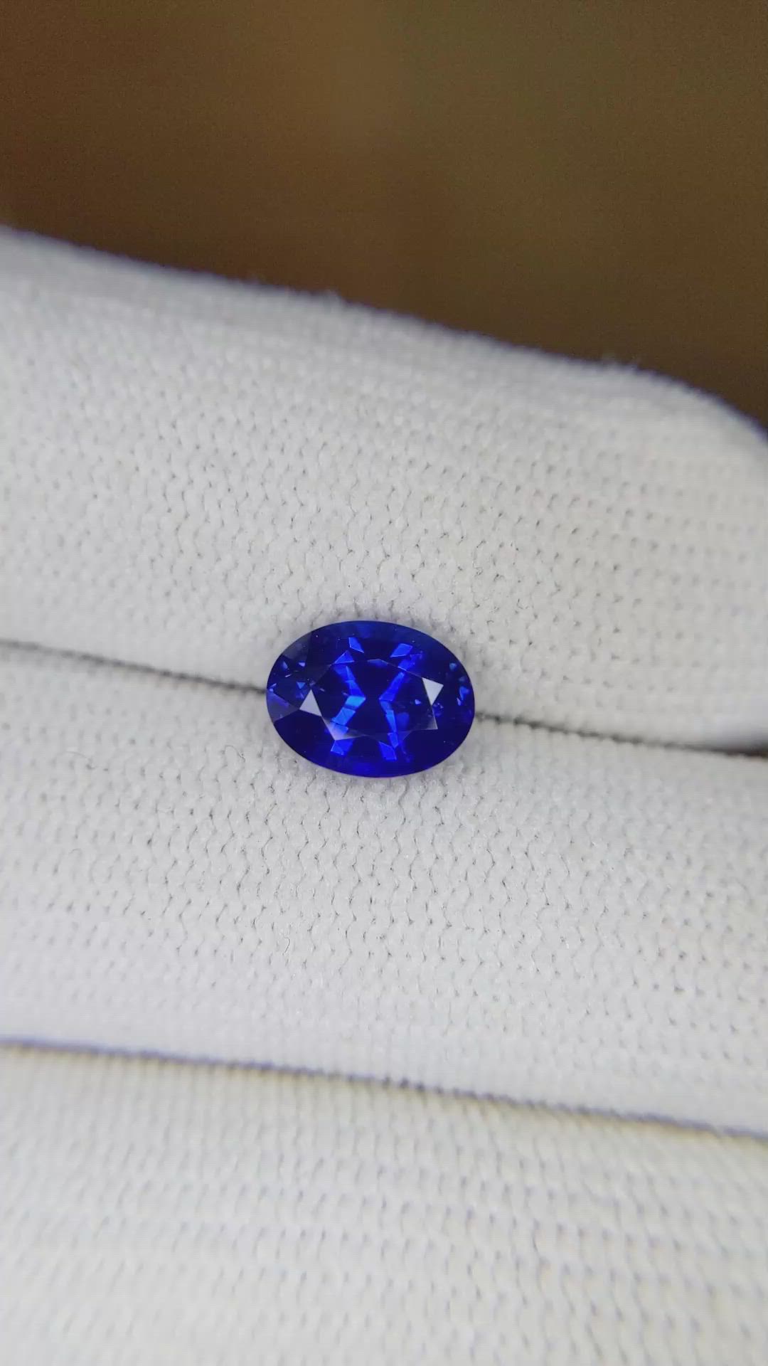 1.82 Ct. Blue Sapphire from Ceylon (Sri Lanka) Size Video