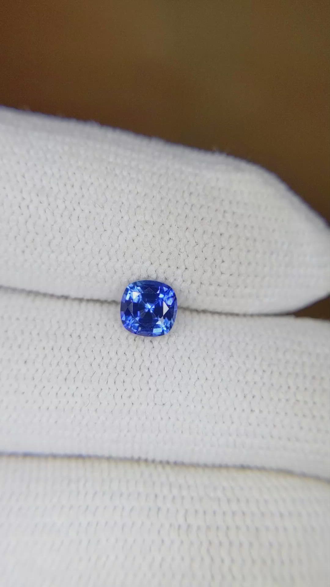 0.71 Ct. Blue Sapphire from Ceylon (Sri Lanka) Size Video