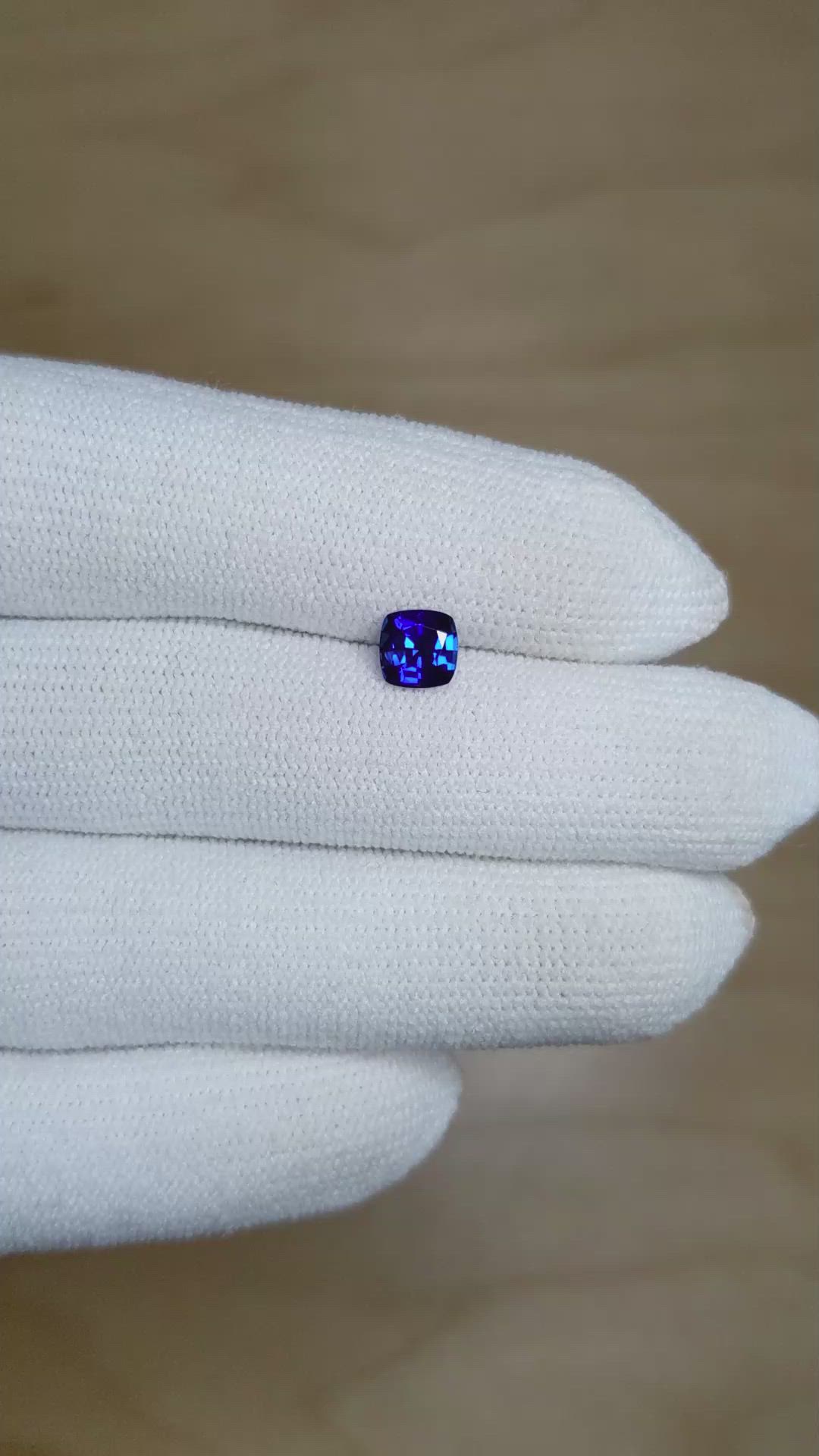 0.82 Ct. Blue Sapphire from Ceylon (Sri Lanka) Size Video