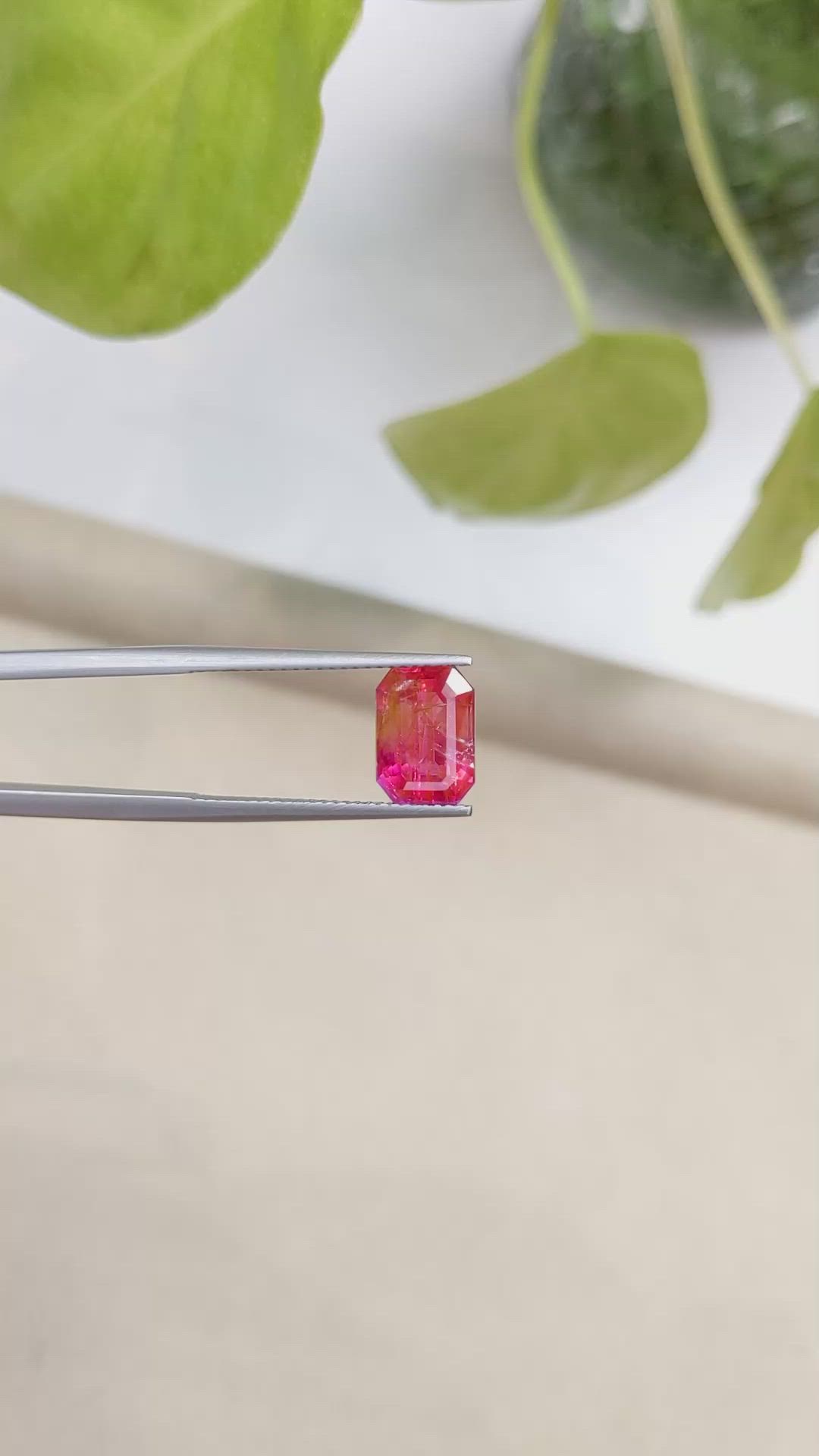 3.46 Ct. Bi Color Sapphire from Thailand Size Video