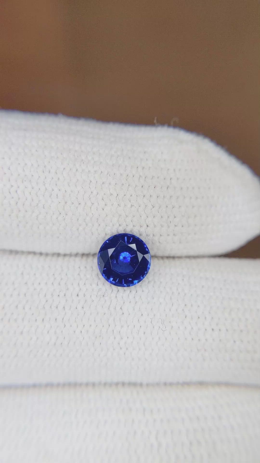 1.09 Ct. Blue Sapphire from Ceylon (Sri Lanka) Size Video