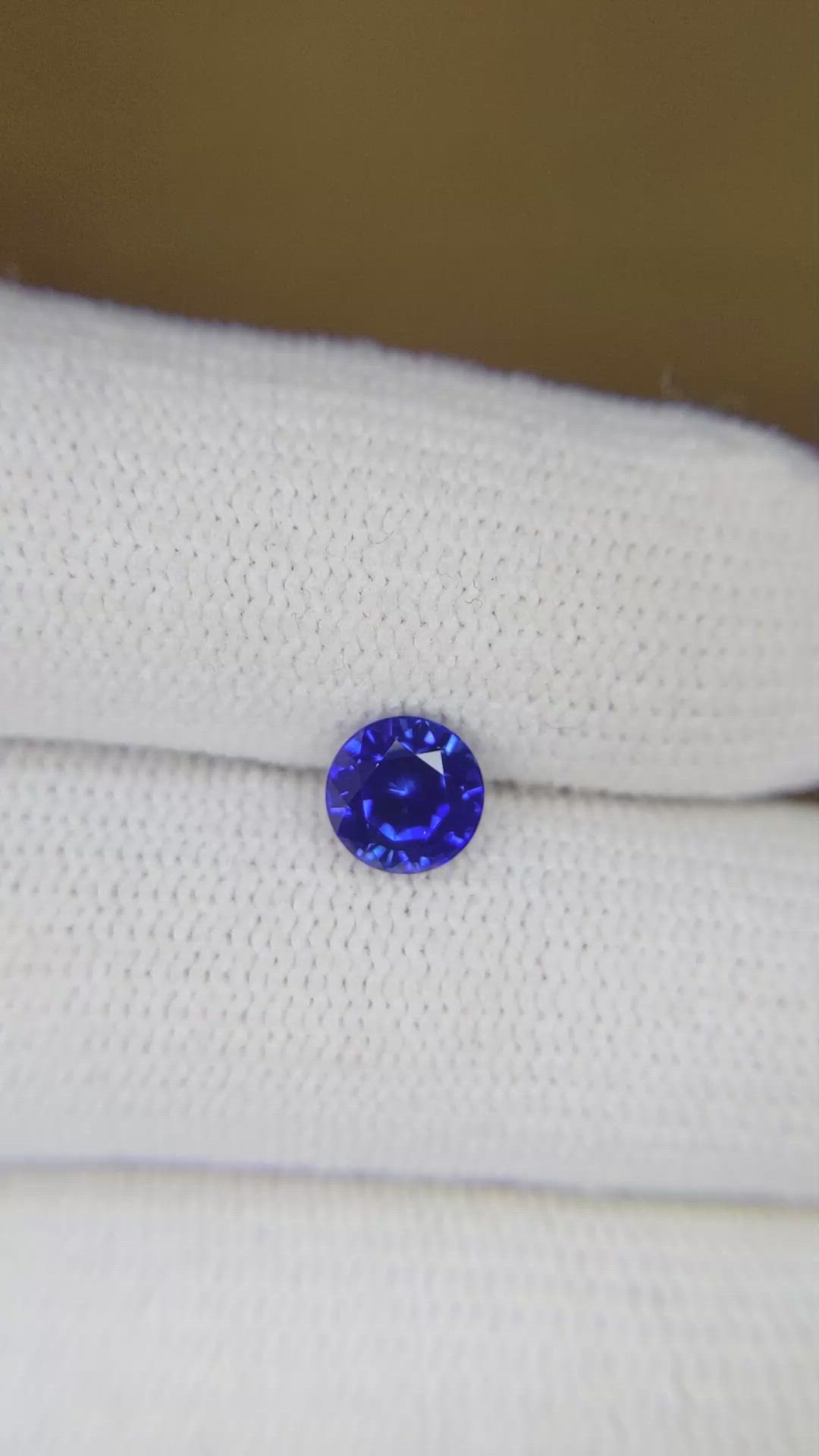 1.15 Ct. Blue Sapphire from Ceylon (Sri Lanka) Size Video