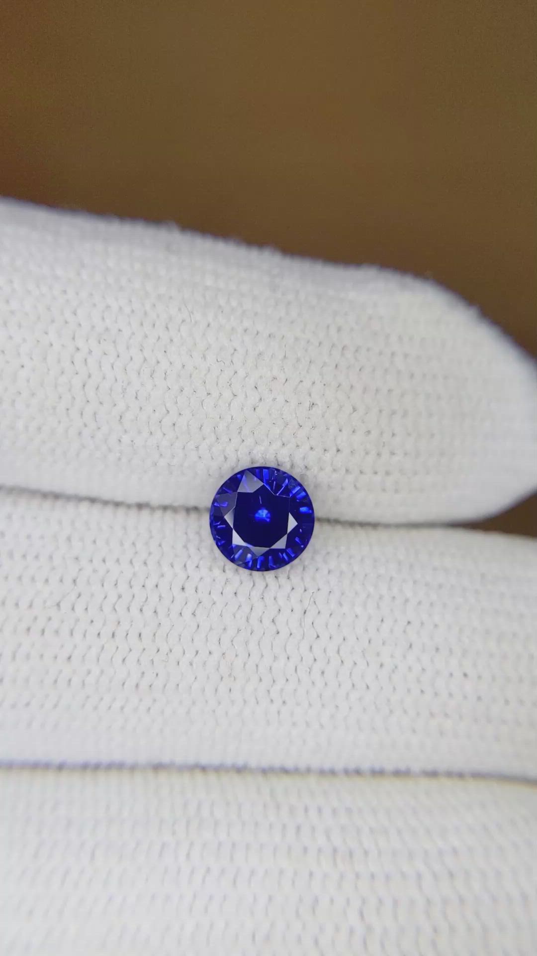 1.03 Ct. Blue Sapphire from Ceylon (Sri Lanka) Size Video