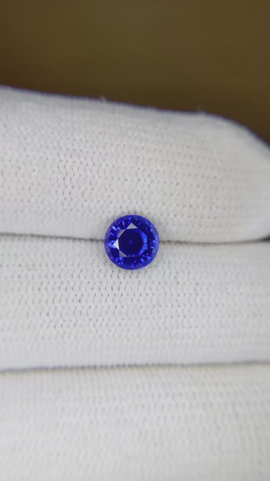 1.36 Ct. Blue Sapphire from Ceylon (Sri Lanka) Size Video