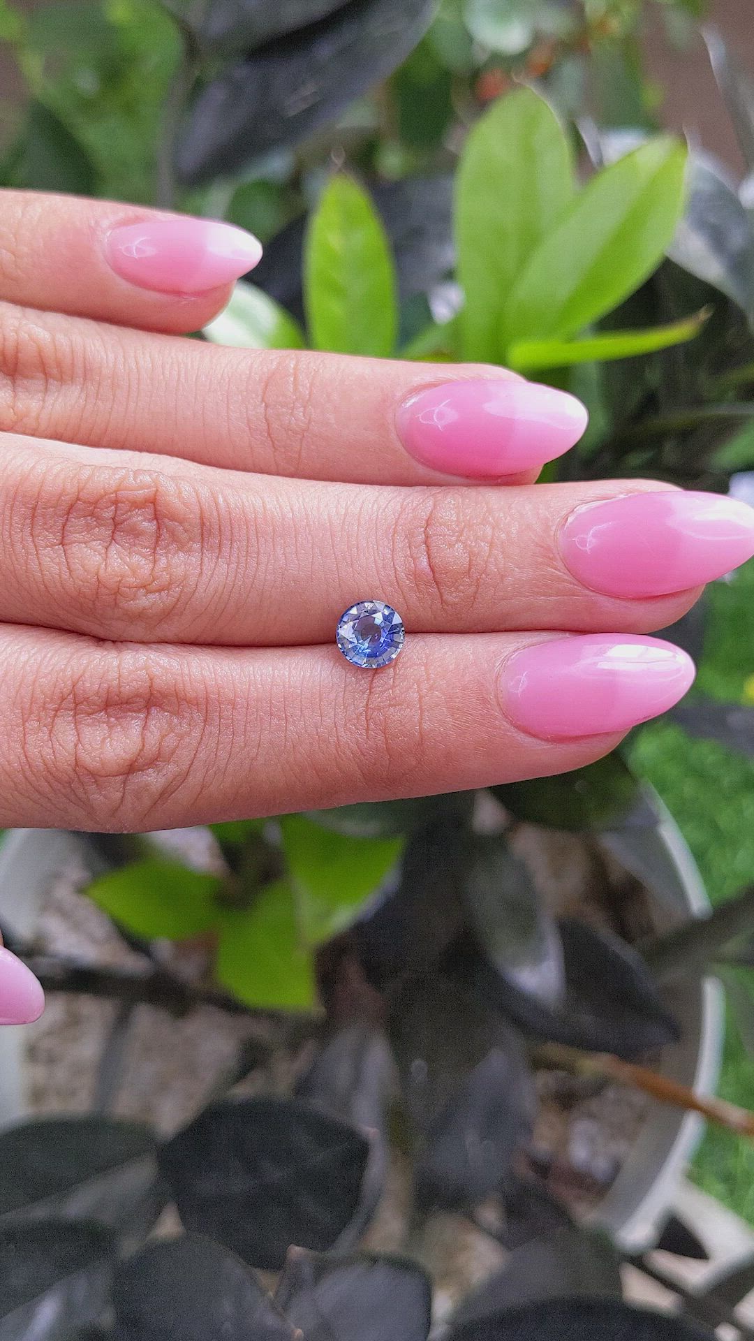 1.07 Ct. Bi Color Sapphire from Ceylon (Sri Lanka) Size Video