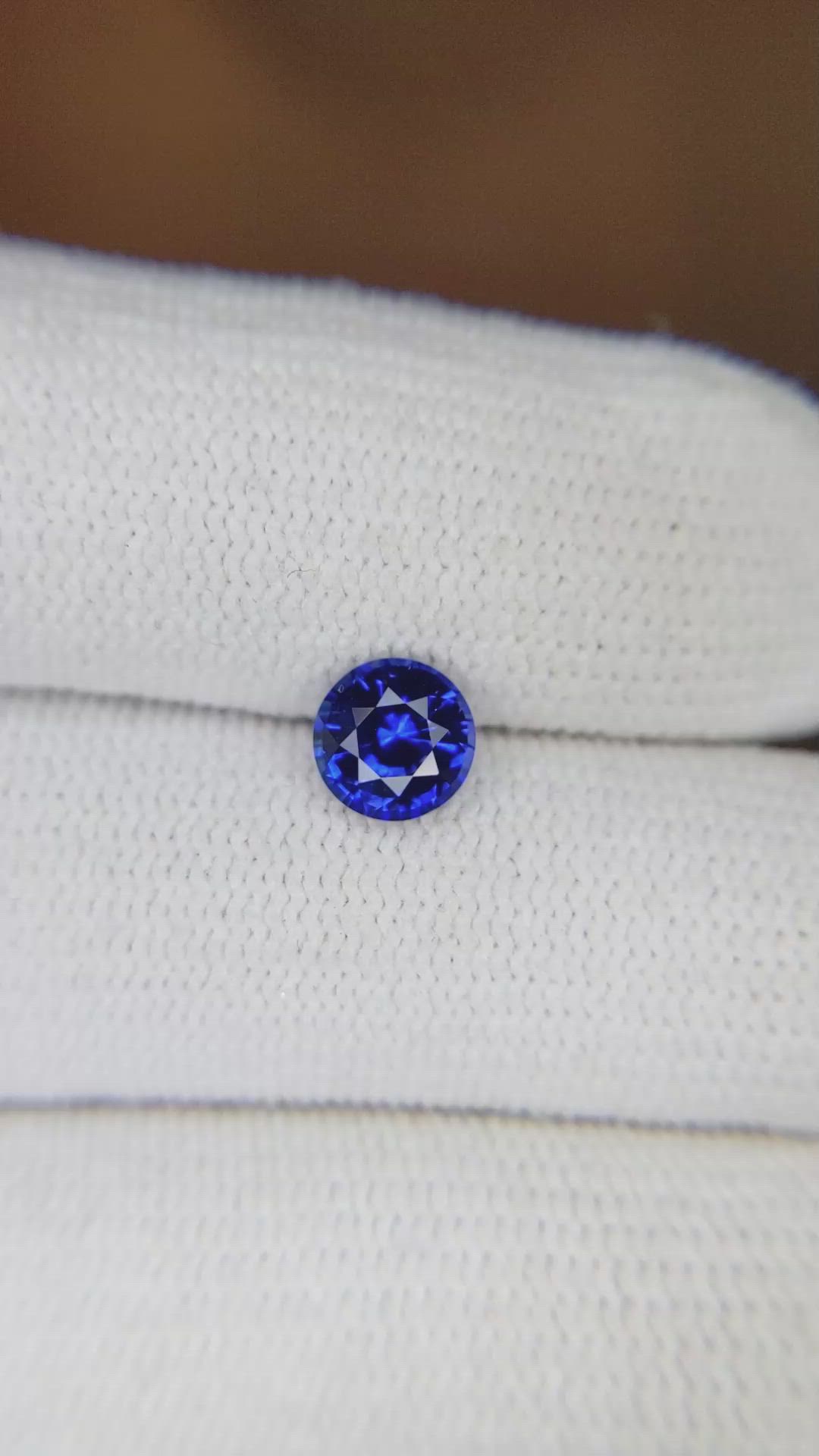 1.04 Ct. Blue Sapphire from Ceylon (Sri Lanka) Size Video