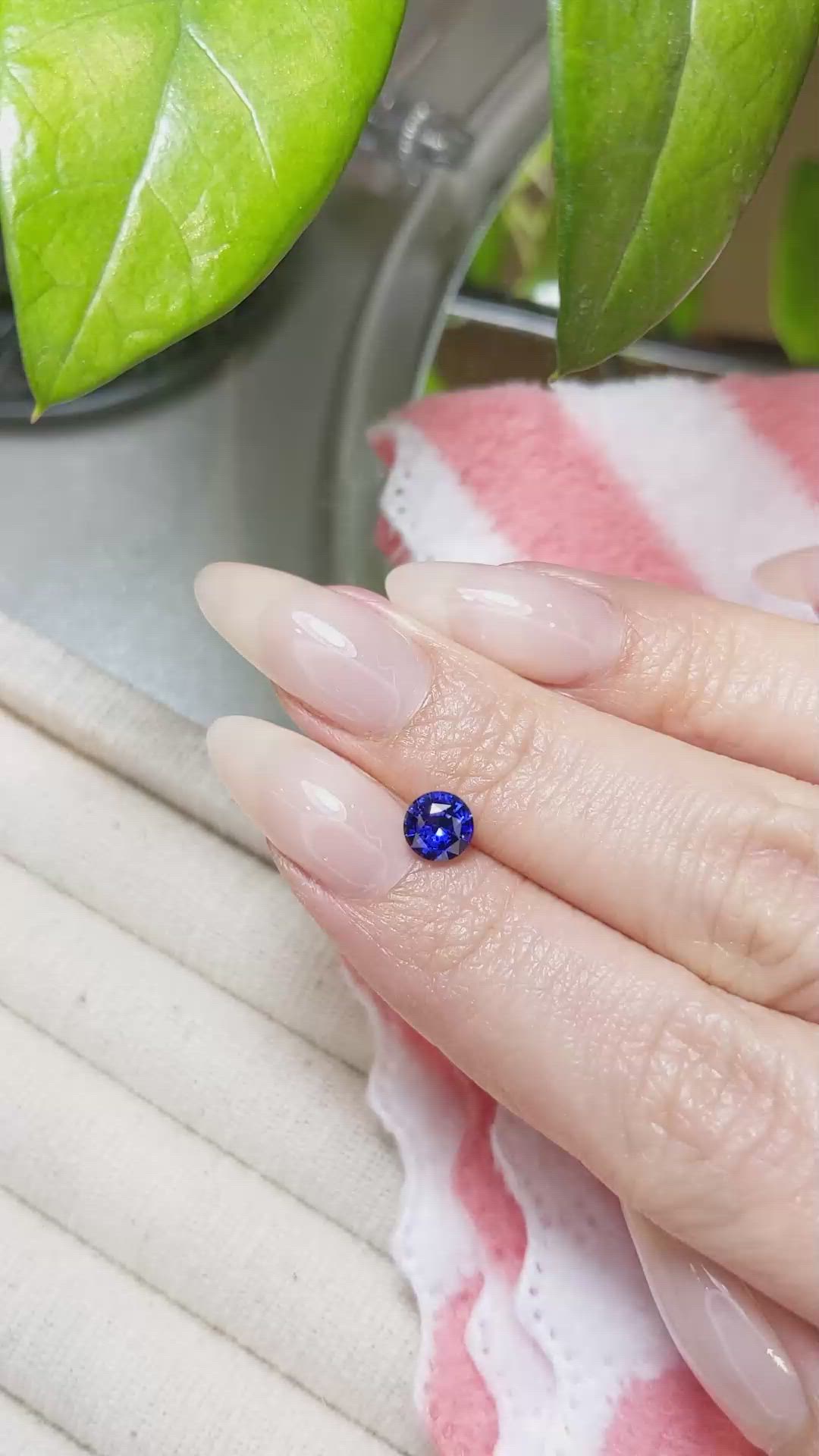 0.90 Ct. Blue Sapphire from Ceylon (Sri Lanka) Size Video