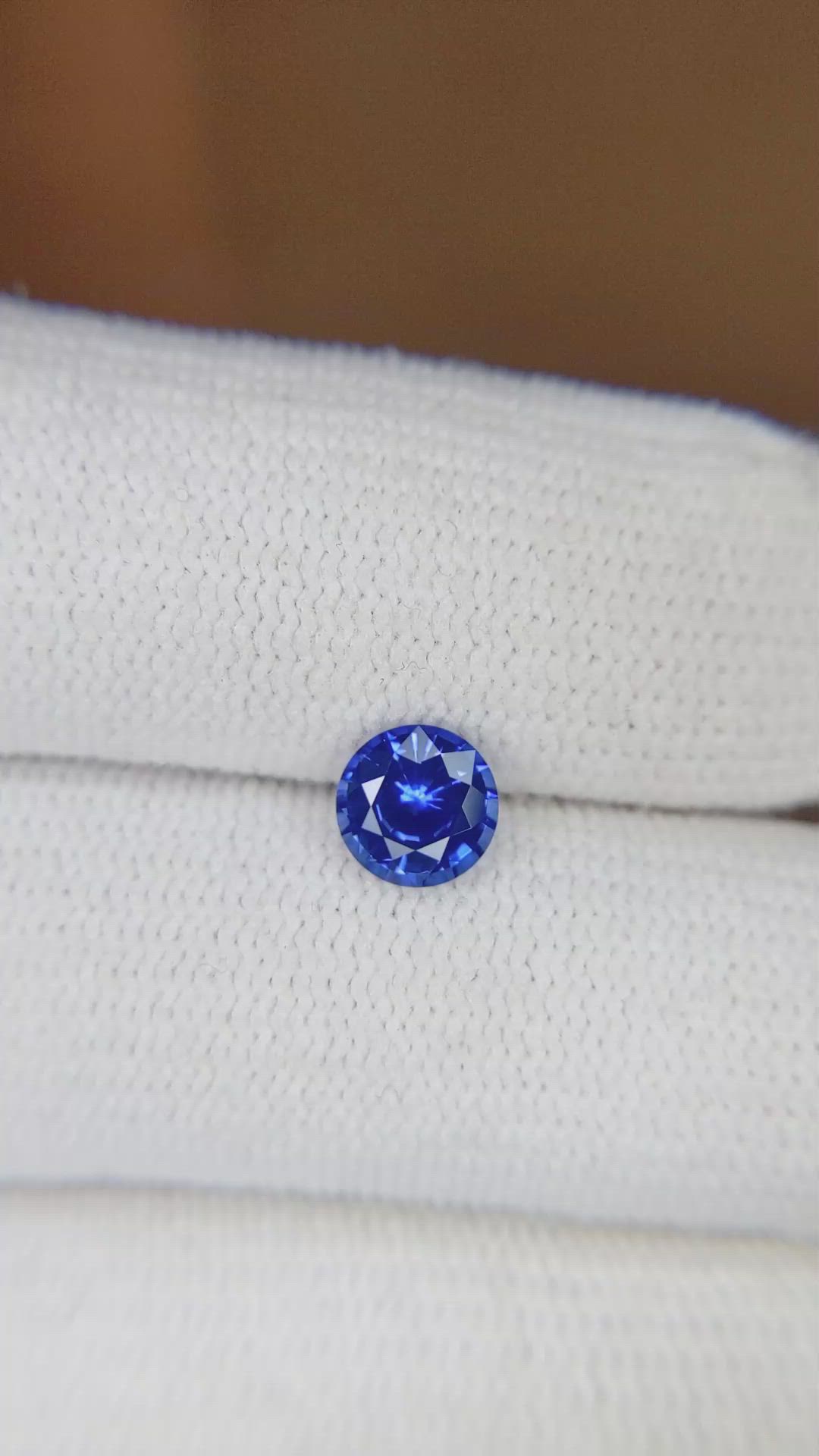 0.93 Ct. Blue Sapphire from Ceylon (Sri Lanka) Size Video