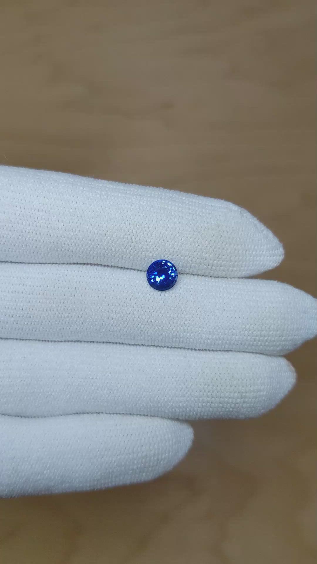 0.93 Ct. Blue Sapphire from Ceylon (Sri Lanka) Size Video