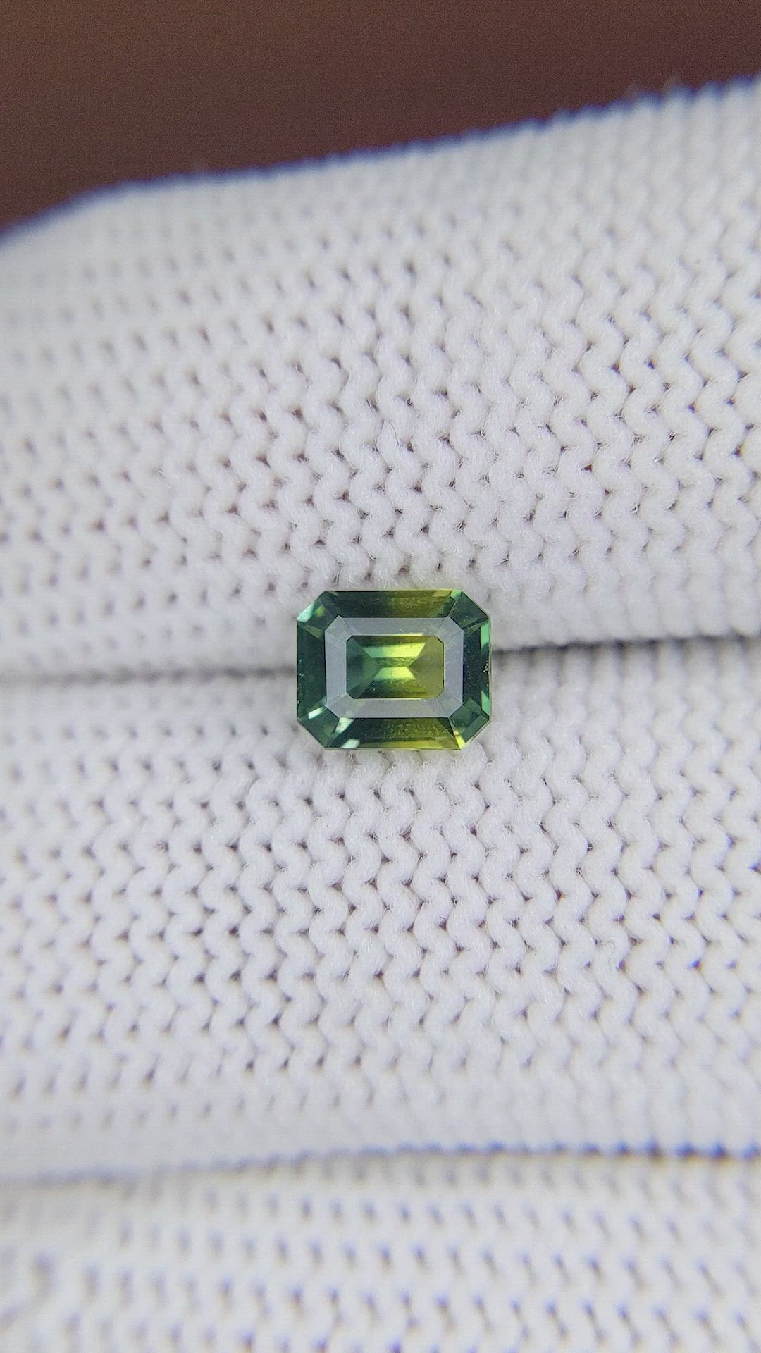 1.10 Ct. Bi Color Sapphire from Australia Size Video