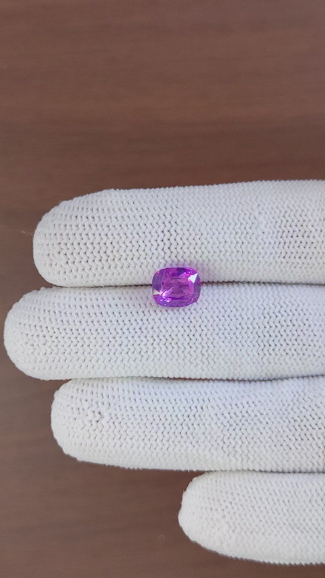 3.11 Ct. Pinkish Purple Sapphire from Ceylon (Sri Lanka) Size Video