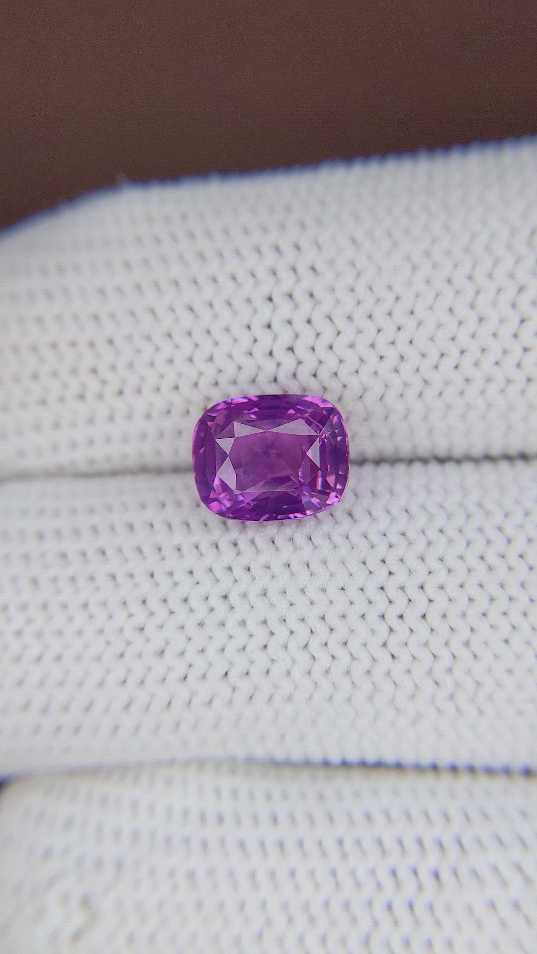 3.11 Ct. Pinkish Purple Sapphire from Ceylon (Sri Lanka) Size Video