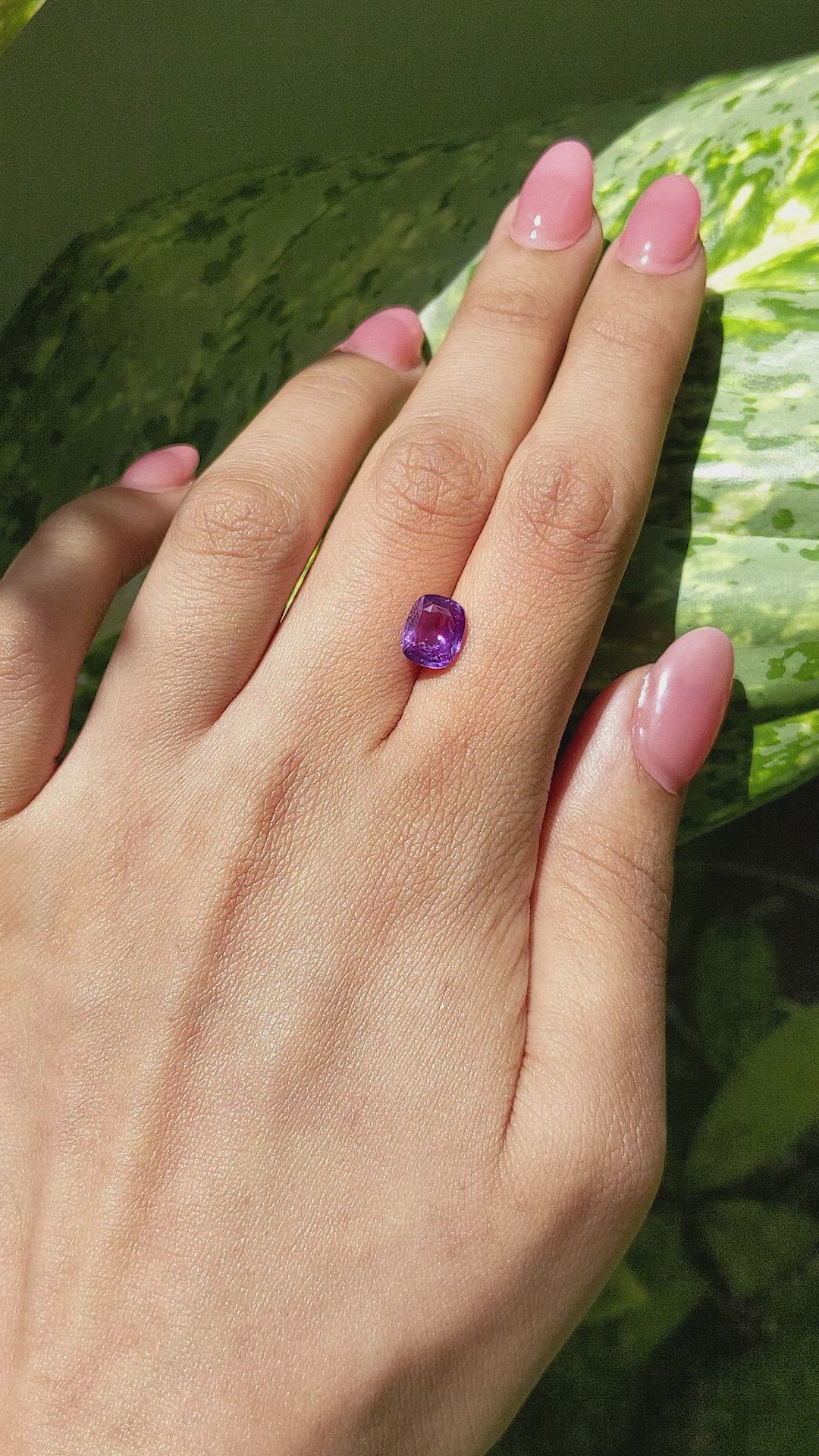 3.11 Ct. Pinkish Purple Sapphire from Ceylon (Sri Lanka) Size Video