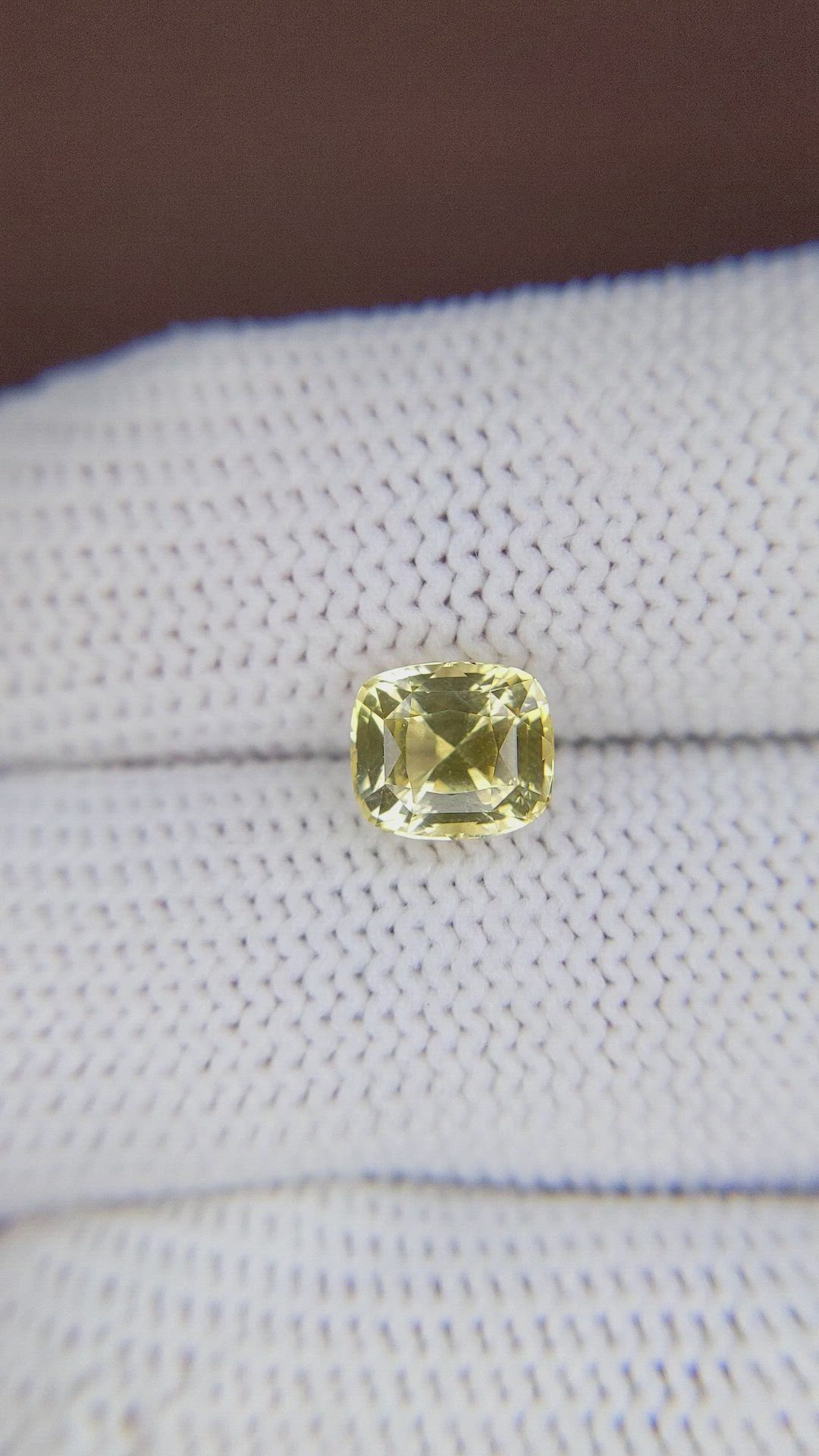 2.44 Ct. Yellow Sapphire from Ceylon (Sri Lanka) Size Video