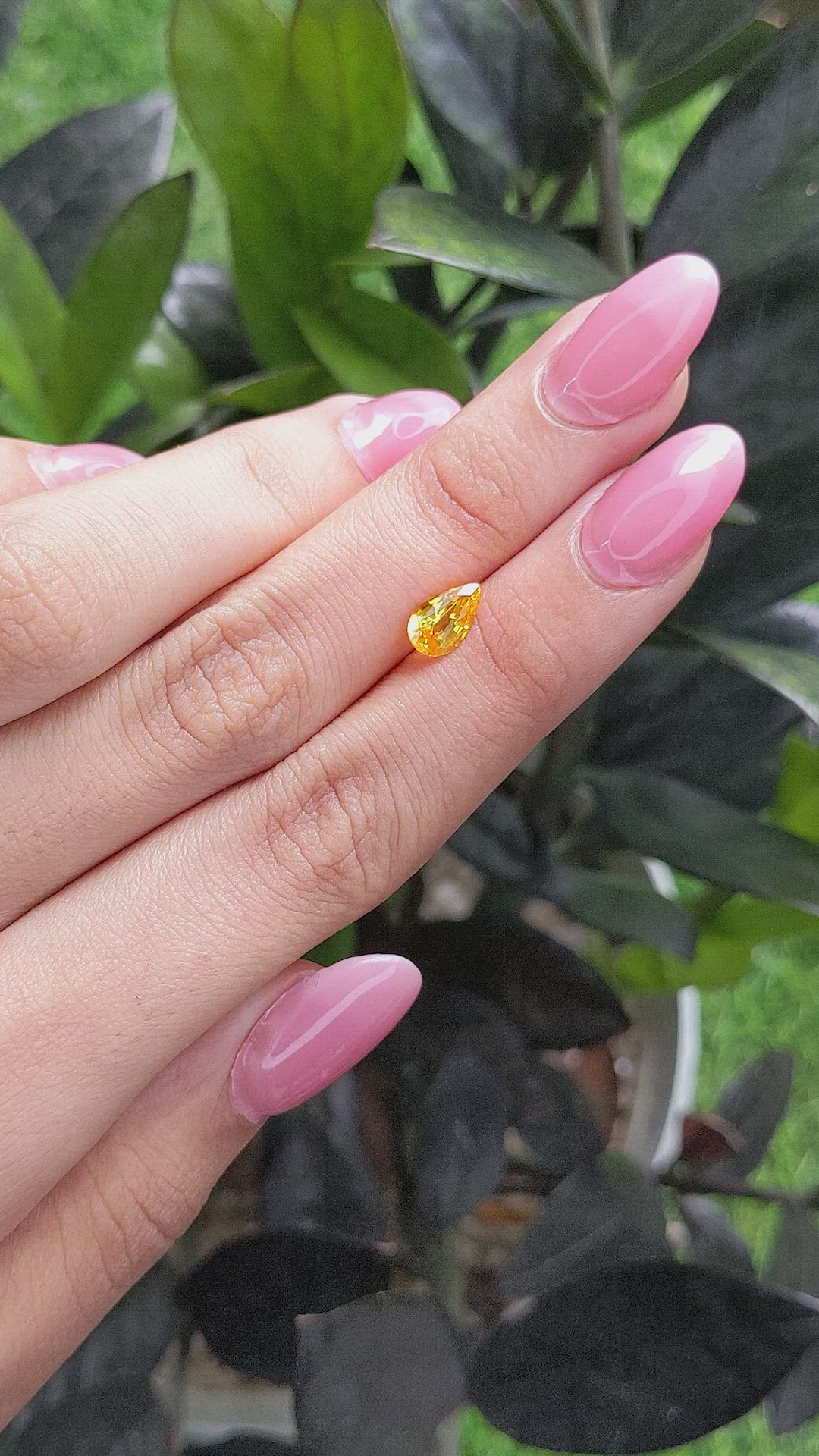 1.08 Ct. Orangish Yellow Sapphire from Ceylon (Sri Lanka) Size Video