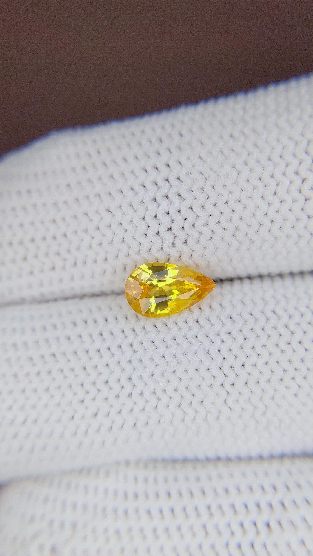1.08 Ct. Orangish Yellow Sapphire from Ceylon (Sri Lanka) Size Video