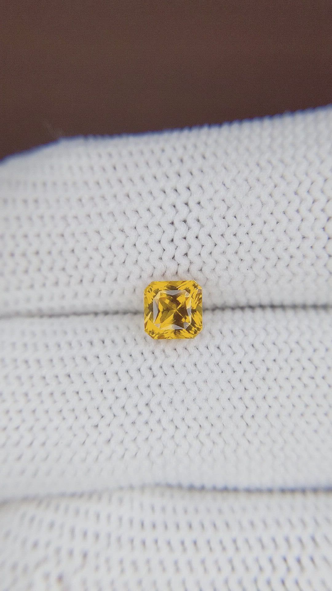 1.05 Ct. Orangish Yellow Sapphire from Ceylon (Sri Lanka) Size Video