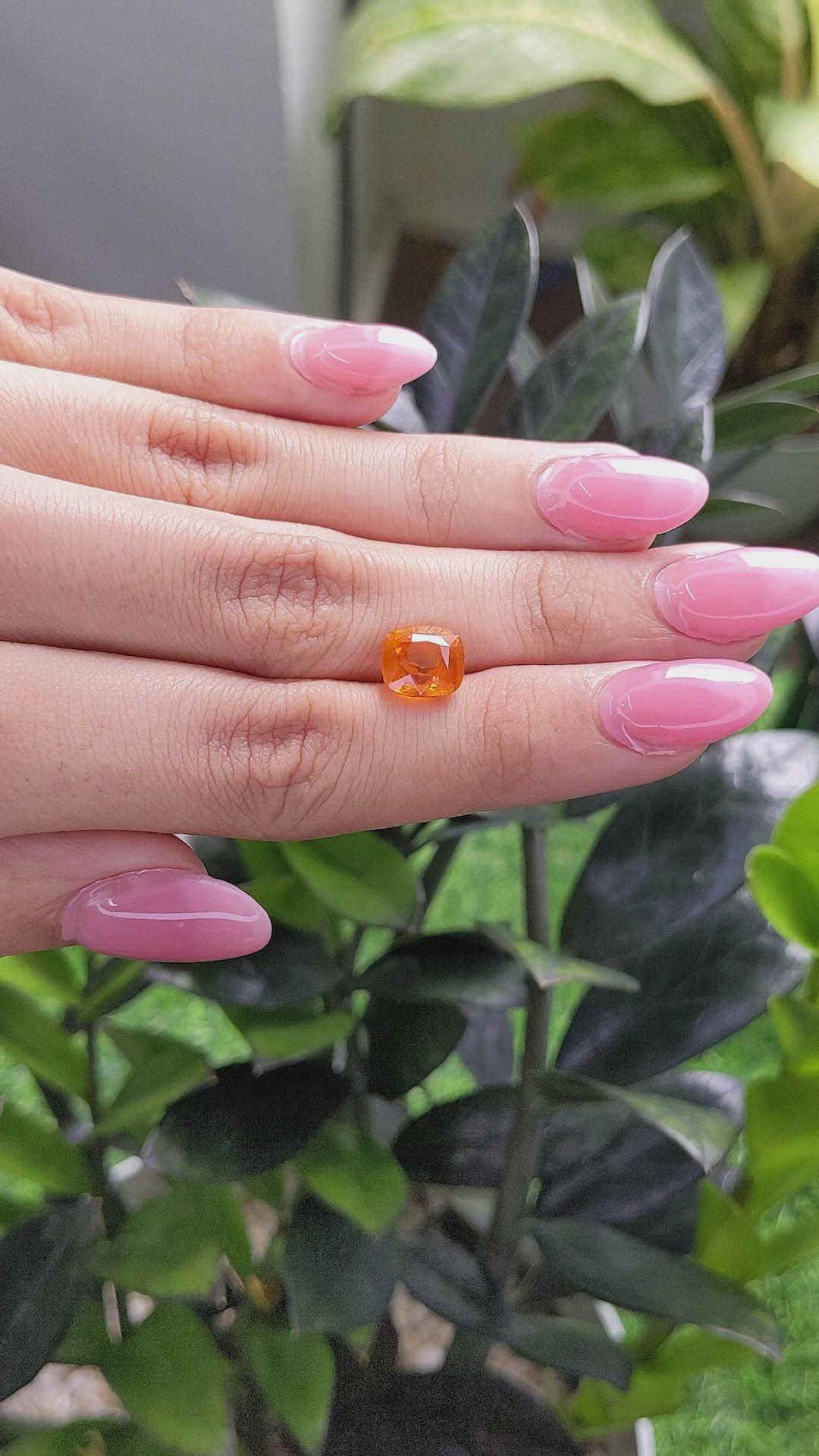 4.15 Ct. Orange Sapphire from Ceylon (Sri Lanka) Size Video