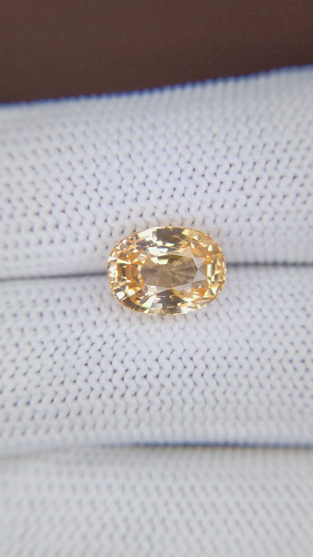 5.08 Ct. Peach Sapphire from Ceylon (Sri Lanka) Size Video
