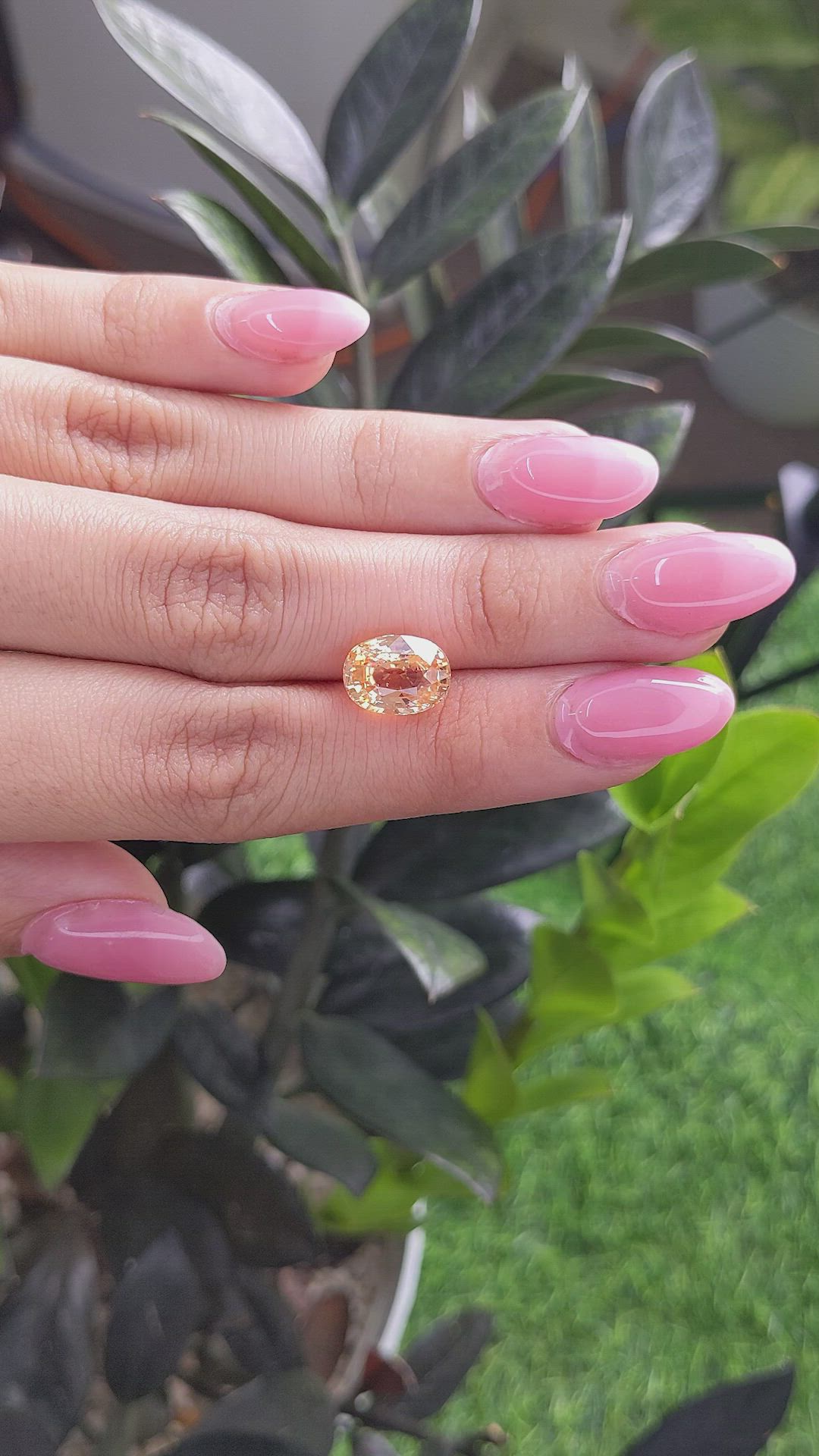 5.08 Ct. Peach Sapphire from Ceylon (Sri Lanka) Size Video