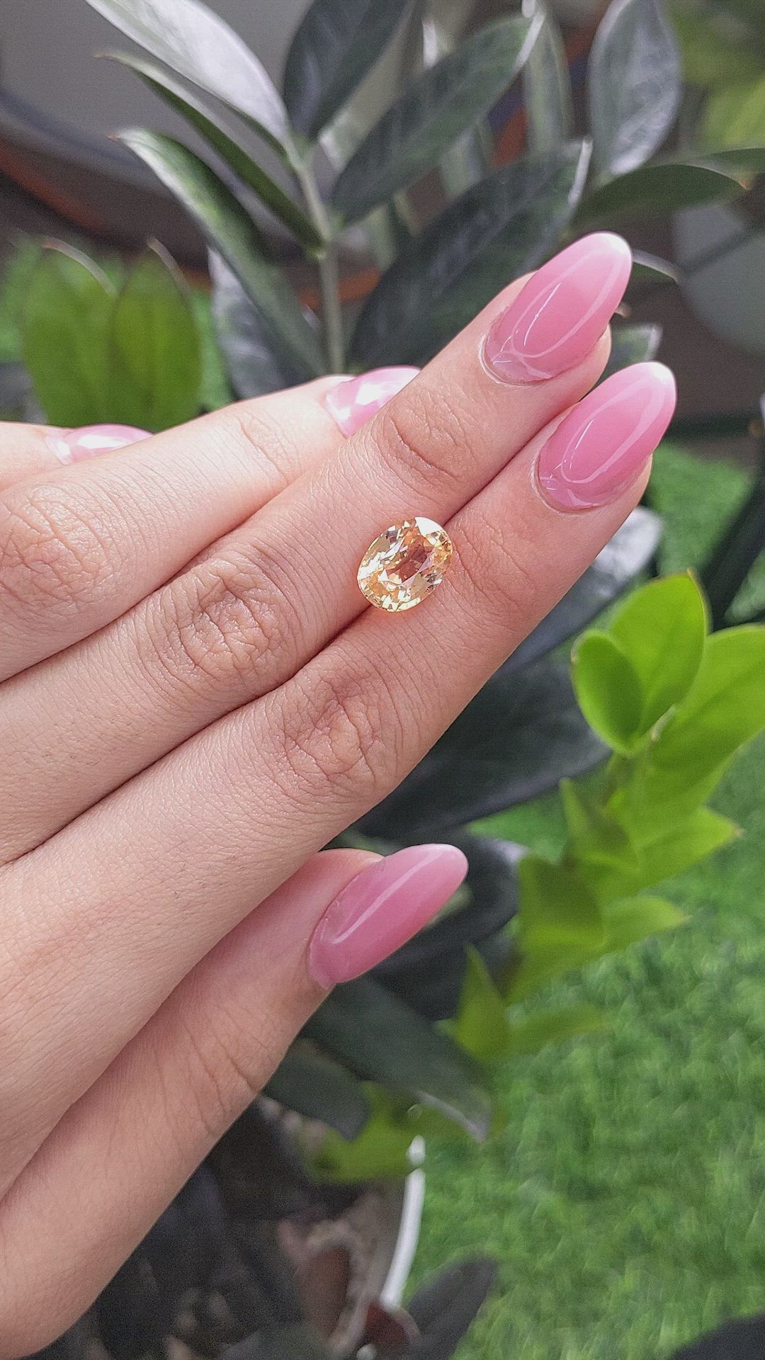 5.08 Ct. Peach Sapphire from Ceylon (Sri Lanka) Size Video