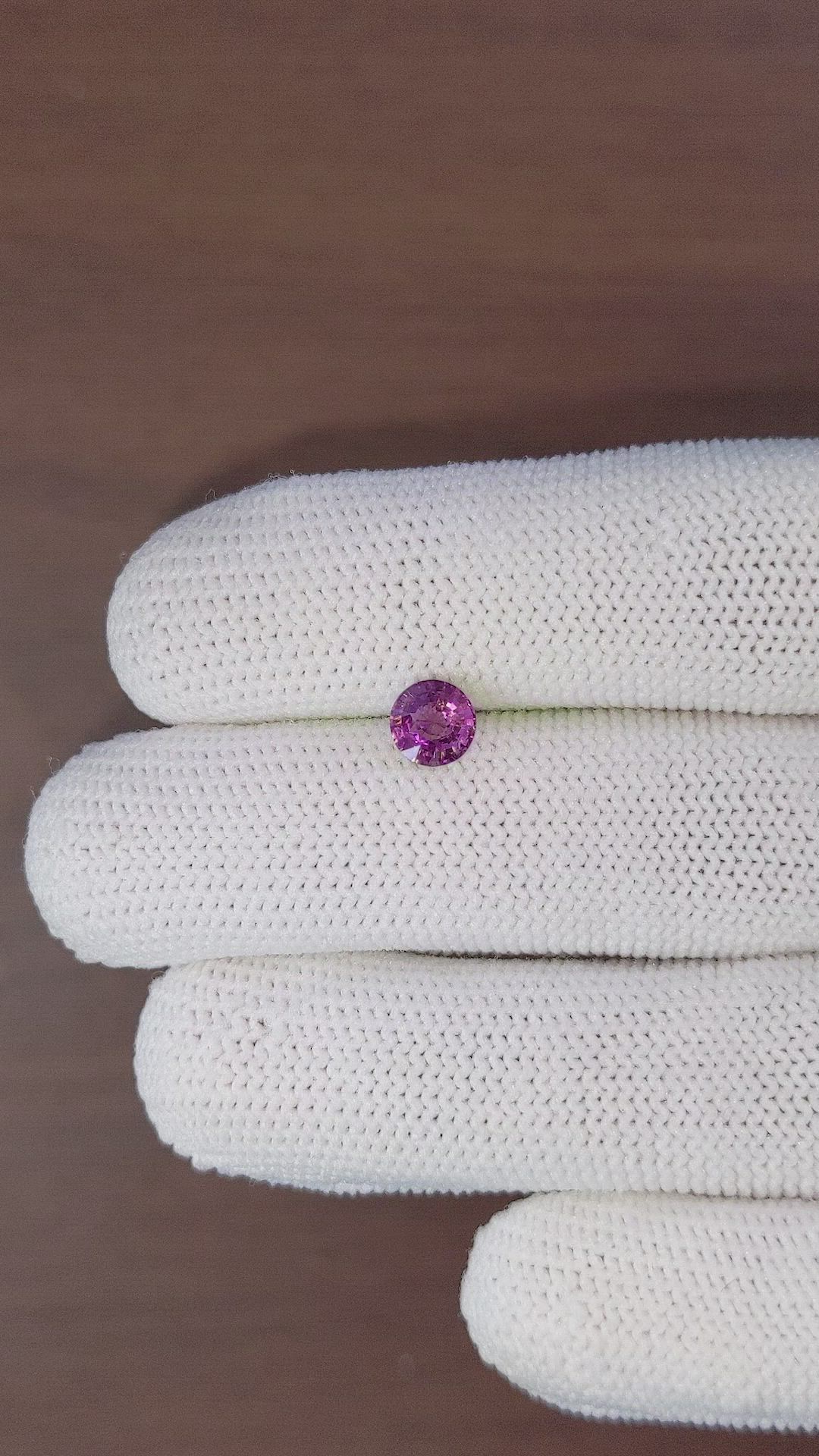 1.00 Ct. Color Change Sapphire from Ceylon (Sri Lanka) Size Video