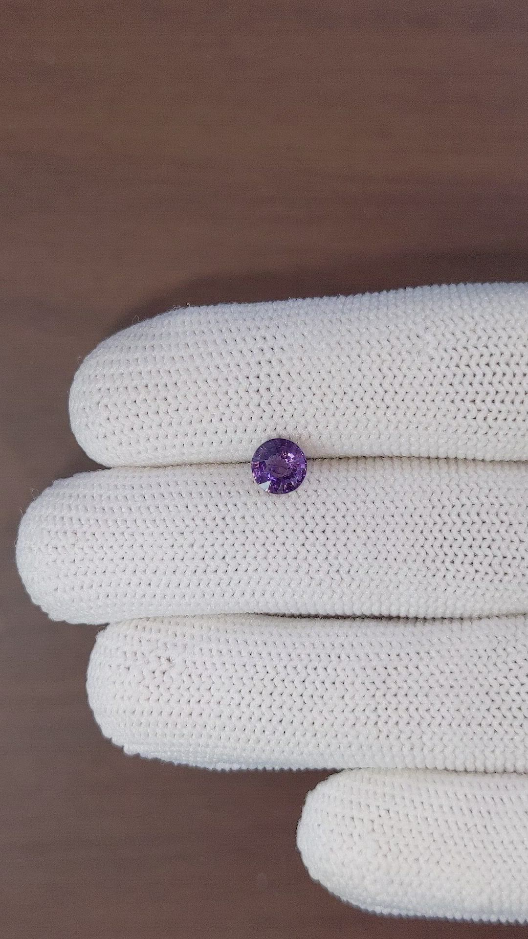 1.00 Ct. Color Change Sapphire from Ceylon (Sri Lanka) Size Video