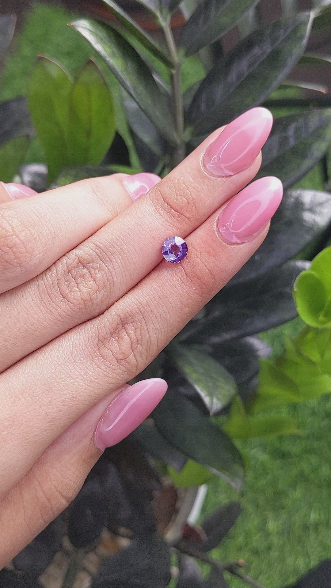 1.00 Ct. Color Change Sapphire from Ceylon (Sri Lanka) Size Video