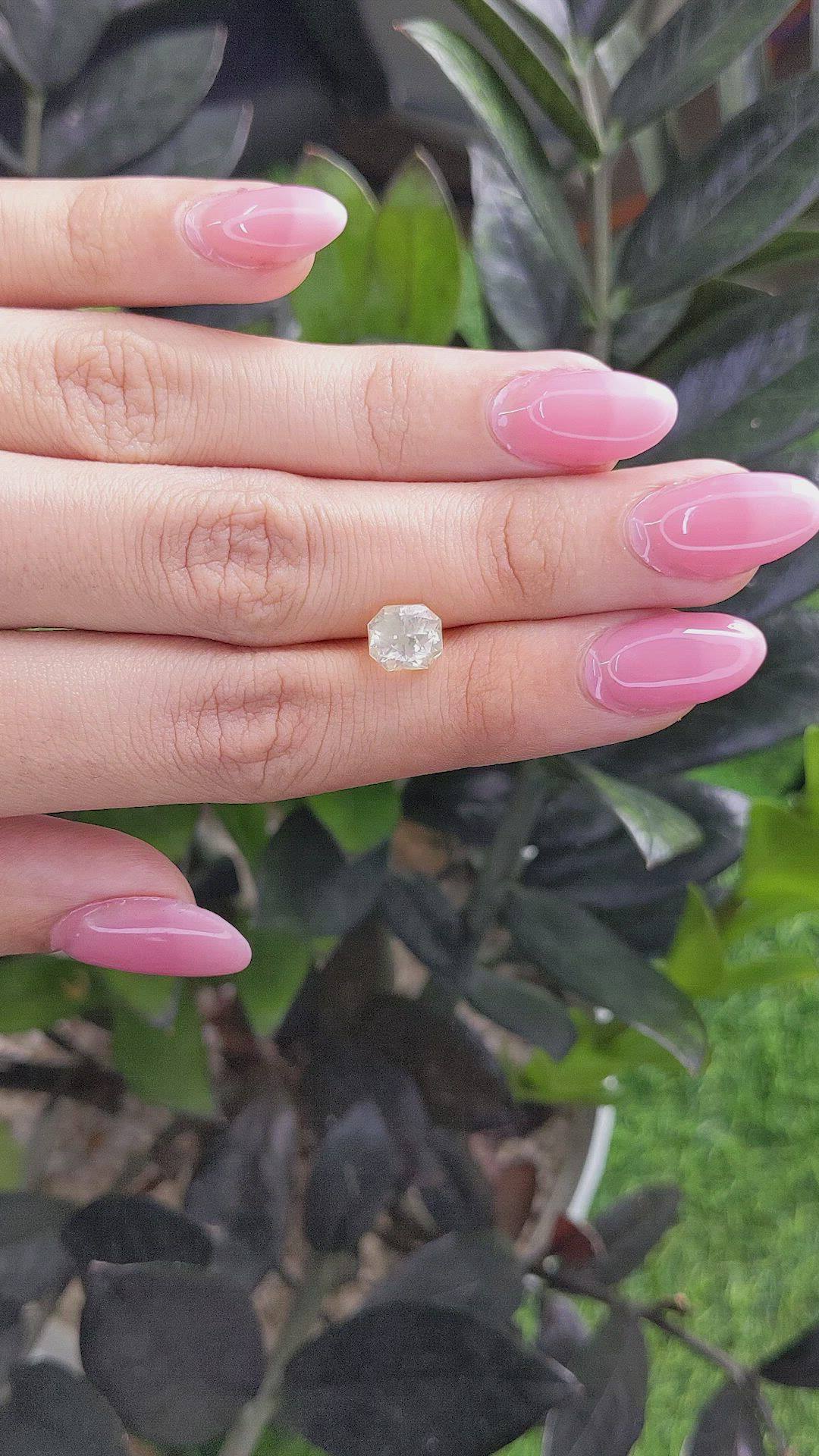 2.85 Ct. Yellow Sapphire from Ceylon (Sri Lanka) Size Video