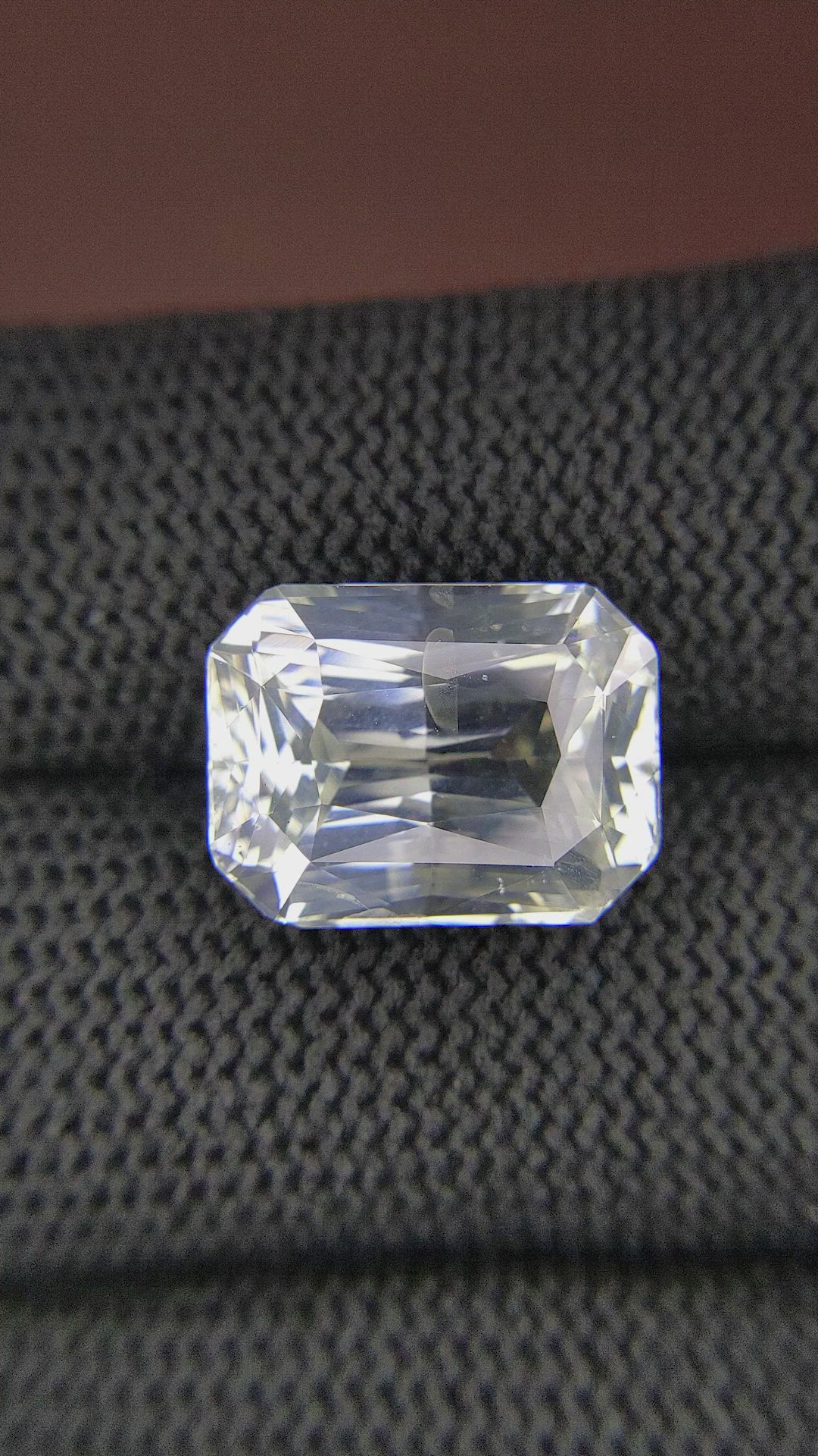 12.12 Ct. White Sapphire from Ceylon (Sri Lanka) Size Video