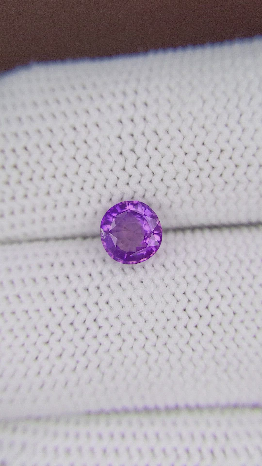 1.00 Ct. Color Change Sapphire from Ceylon (Sri Lanka) Size Video