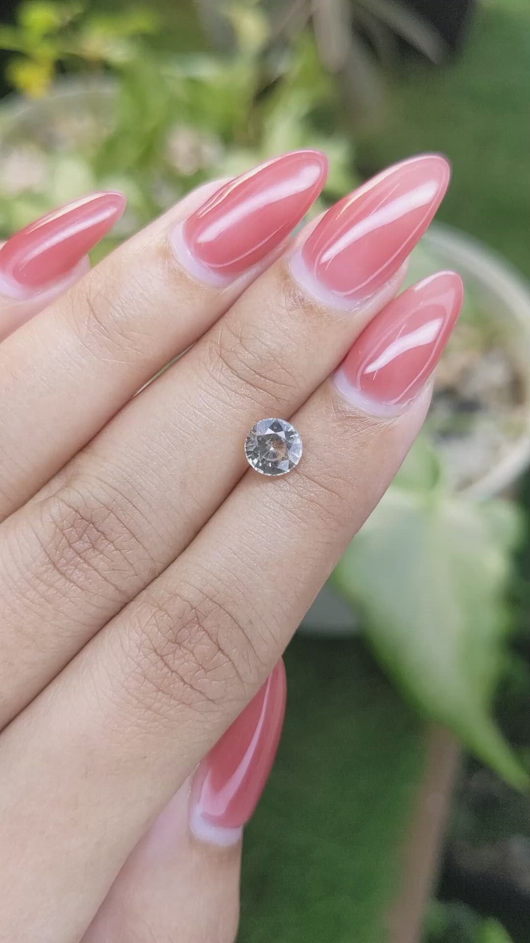 1.21 Ct. Bi Color Sapphire from Ceylon (Sri Lanka) Size Video