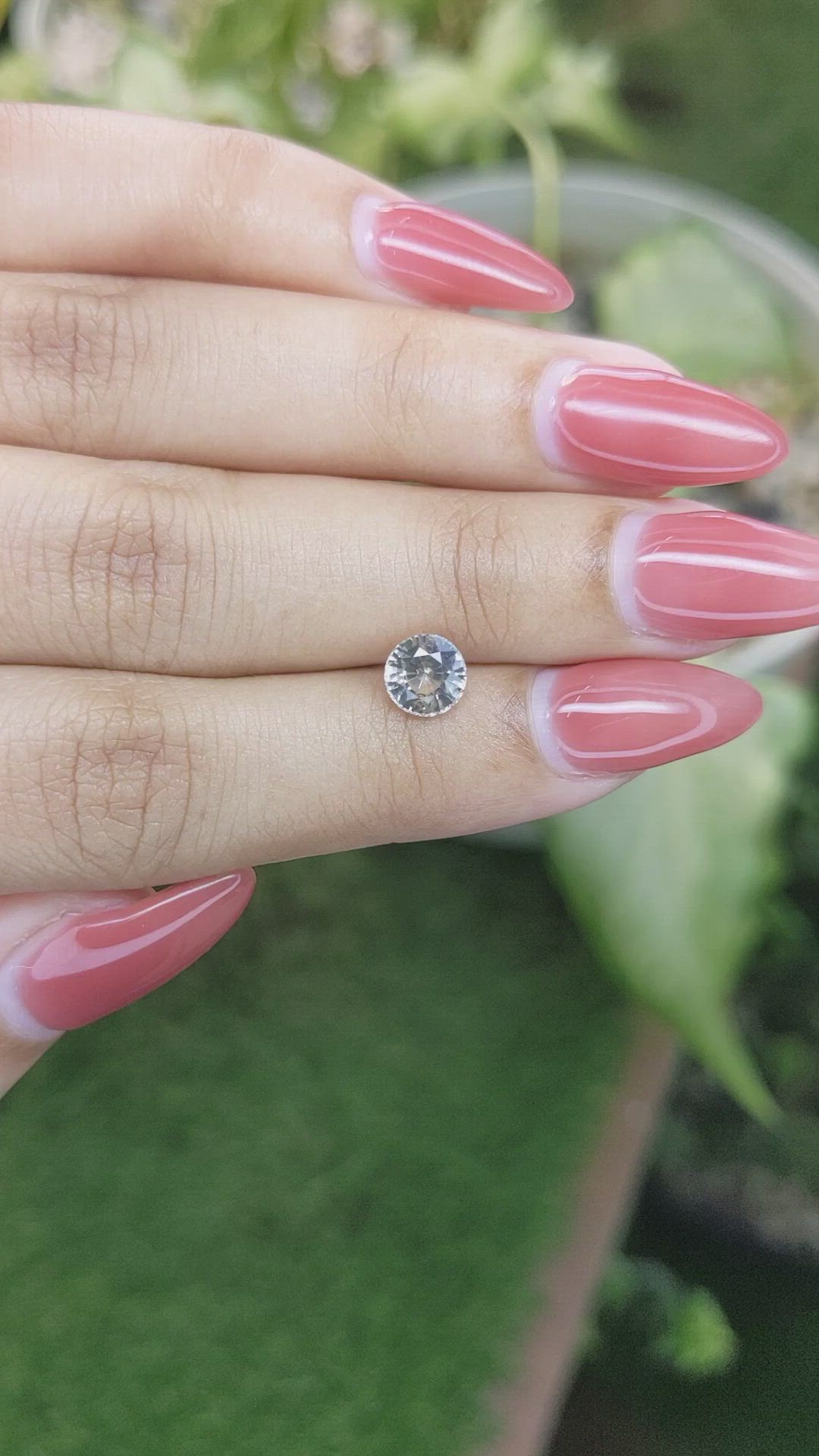 1.21 Ct. Bi Color Sapphire from Ceylon (Sri Lanka) Size Video