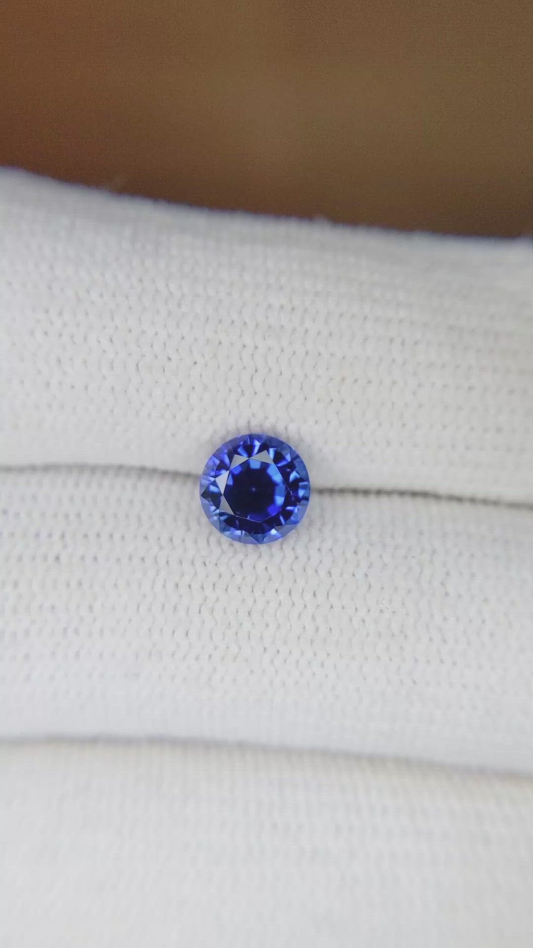 1.47 Ct. Blue Sapphire from Ceylon (Sri Lanka) Size Video