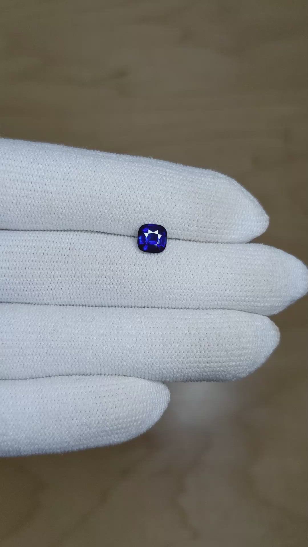 1.04 Ct. Blue Sapphire from Ceylon (Sri Lanka) Size Video
