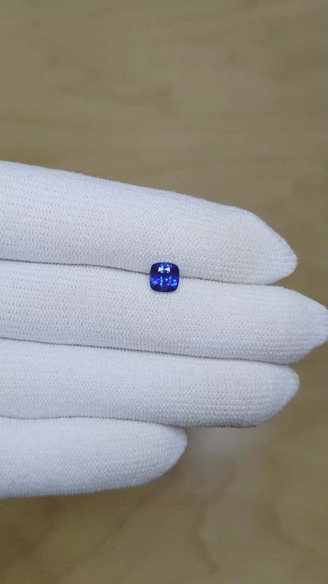1.02 Ct. Blue Sapphire from Ceylon (Sri Lanka) Size Video