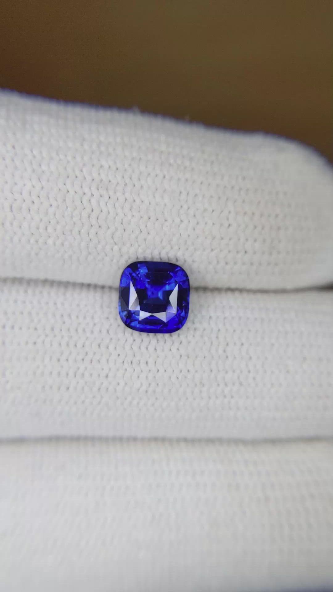 1.59 Ct. Blue Sapphire from Ceylon (Sri Lanka) Size Video
