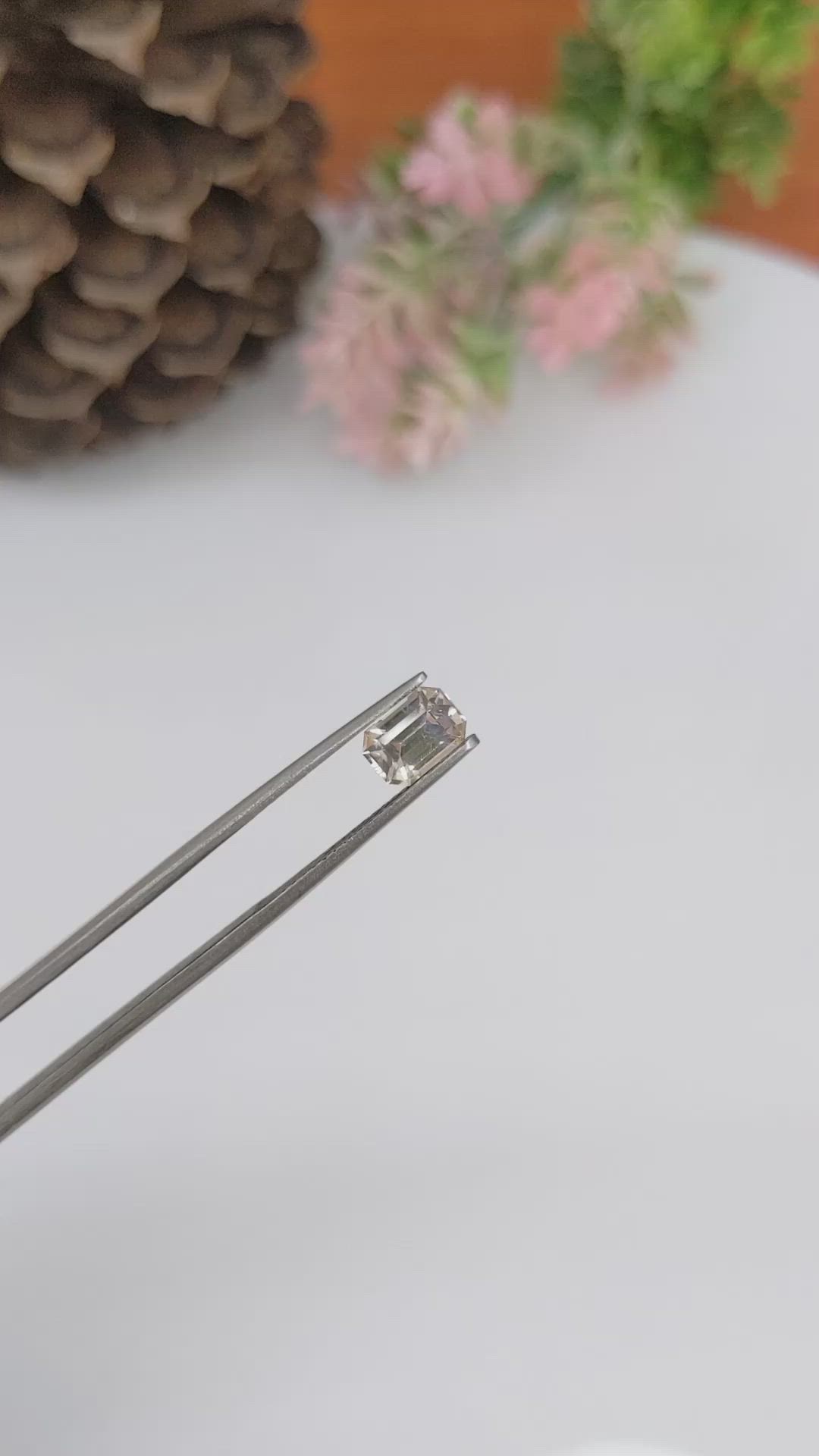 1.31 Ct. Yellow Sapphire from Ceylon (Sri Lanka) Size Video