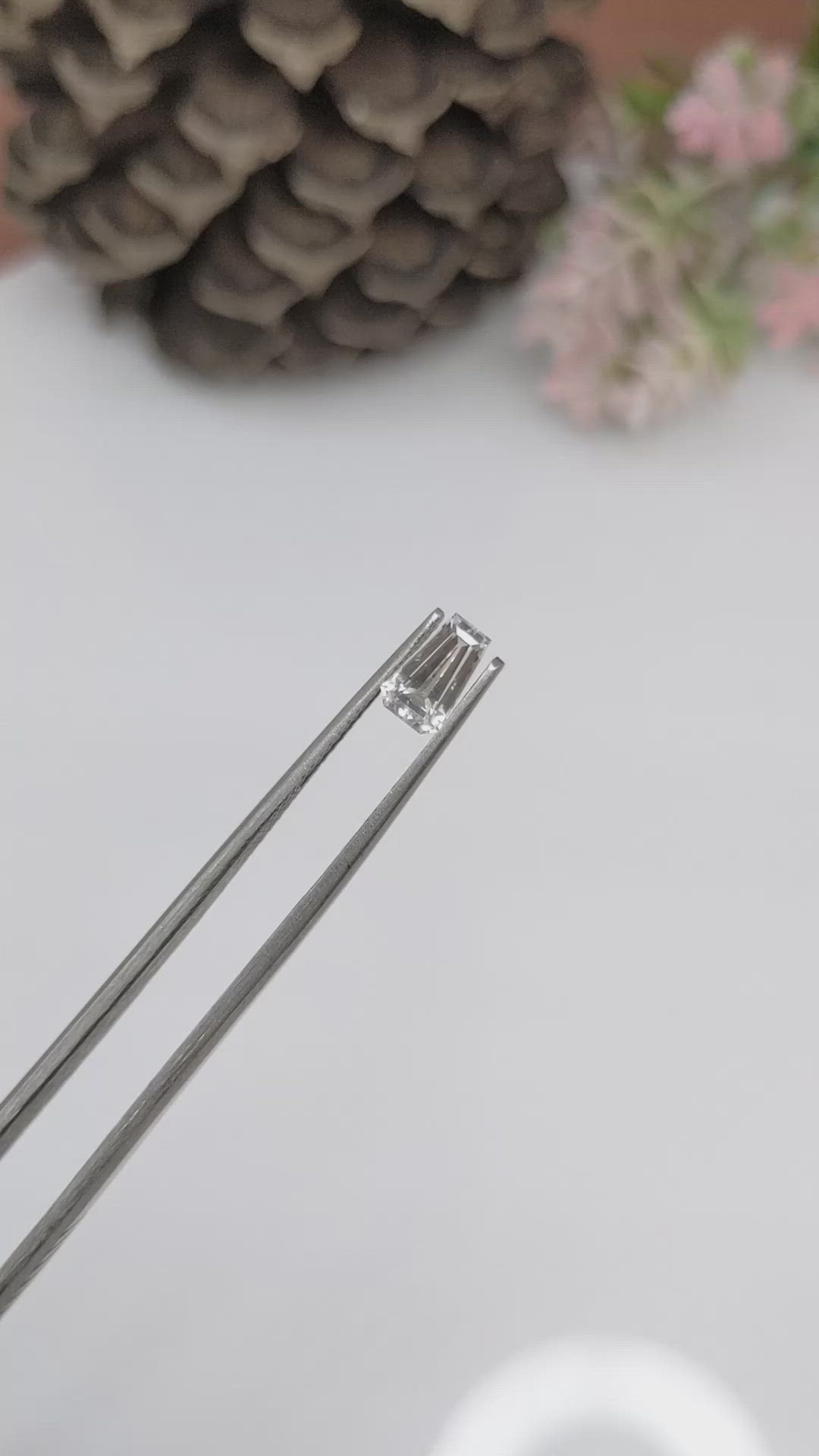 1.02 Ct. Yellow Sapphire from Ceylon (Sri Lanka) Size Video