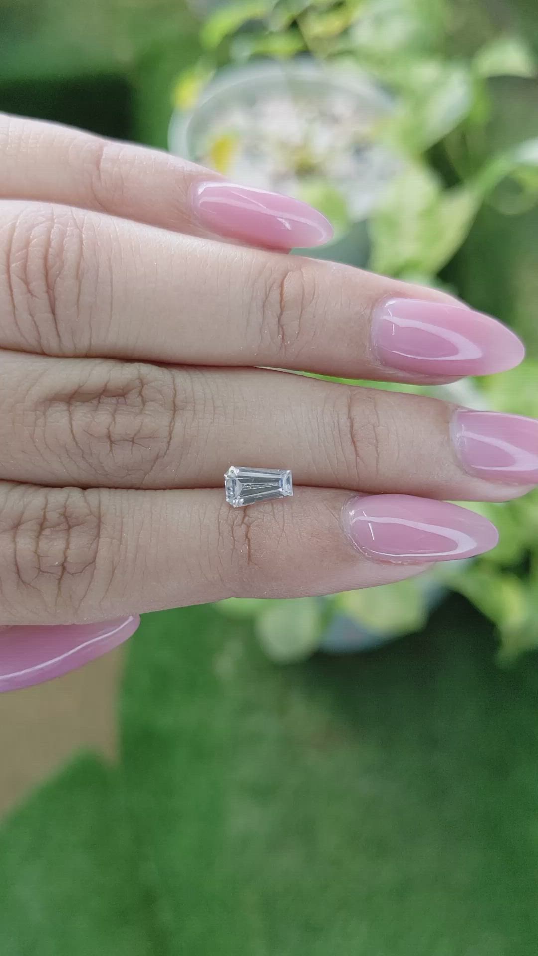 1.02 Ct. Yellow Sapphire from Ceylon (Sri Lanka) Size Video