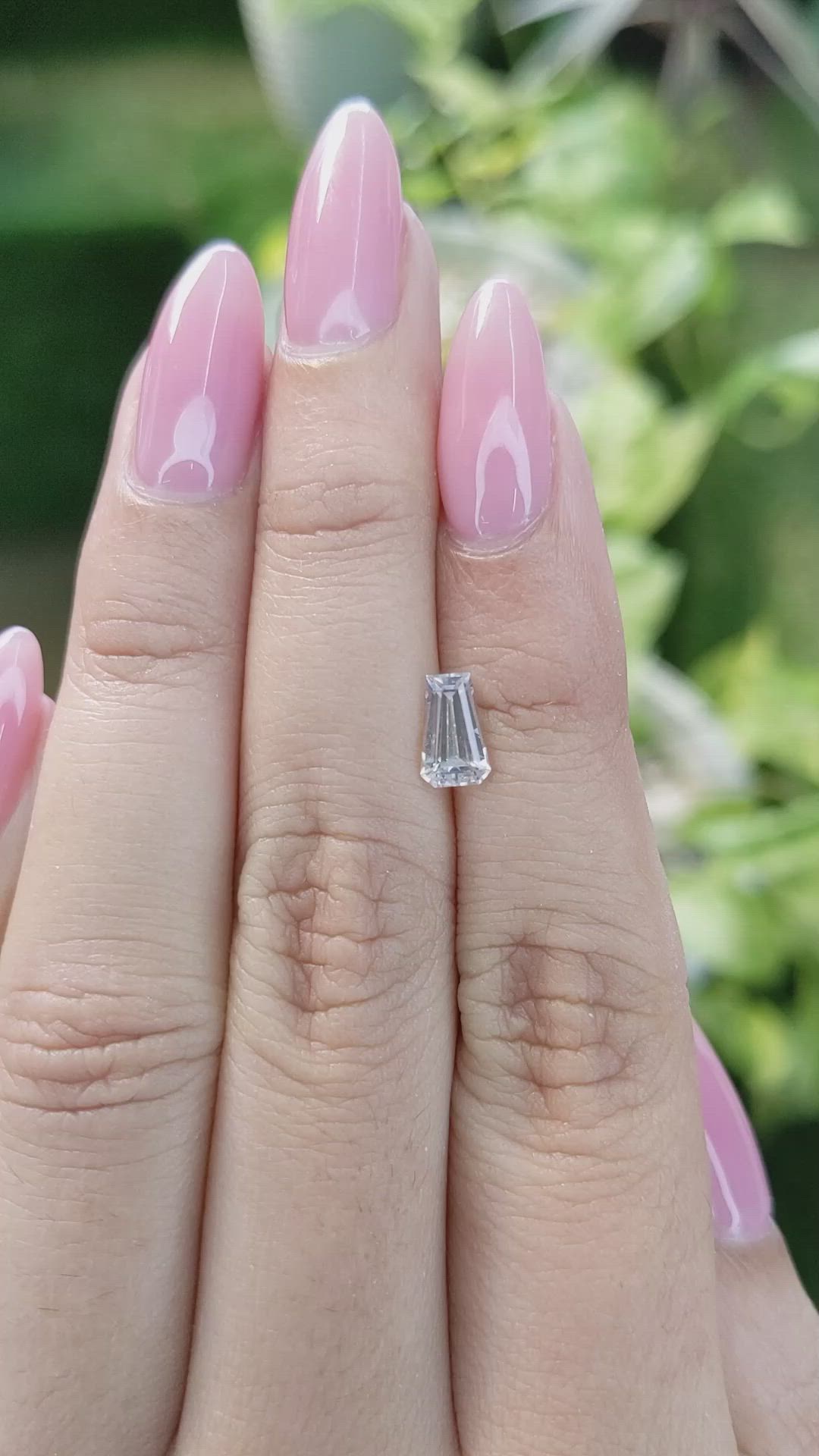 1.02 Ct. Yellow Sapphire from Ceylon (Sri Lanka) Size Video