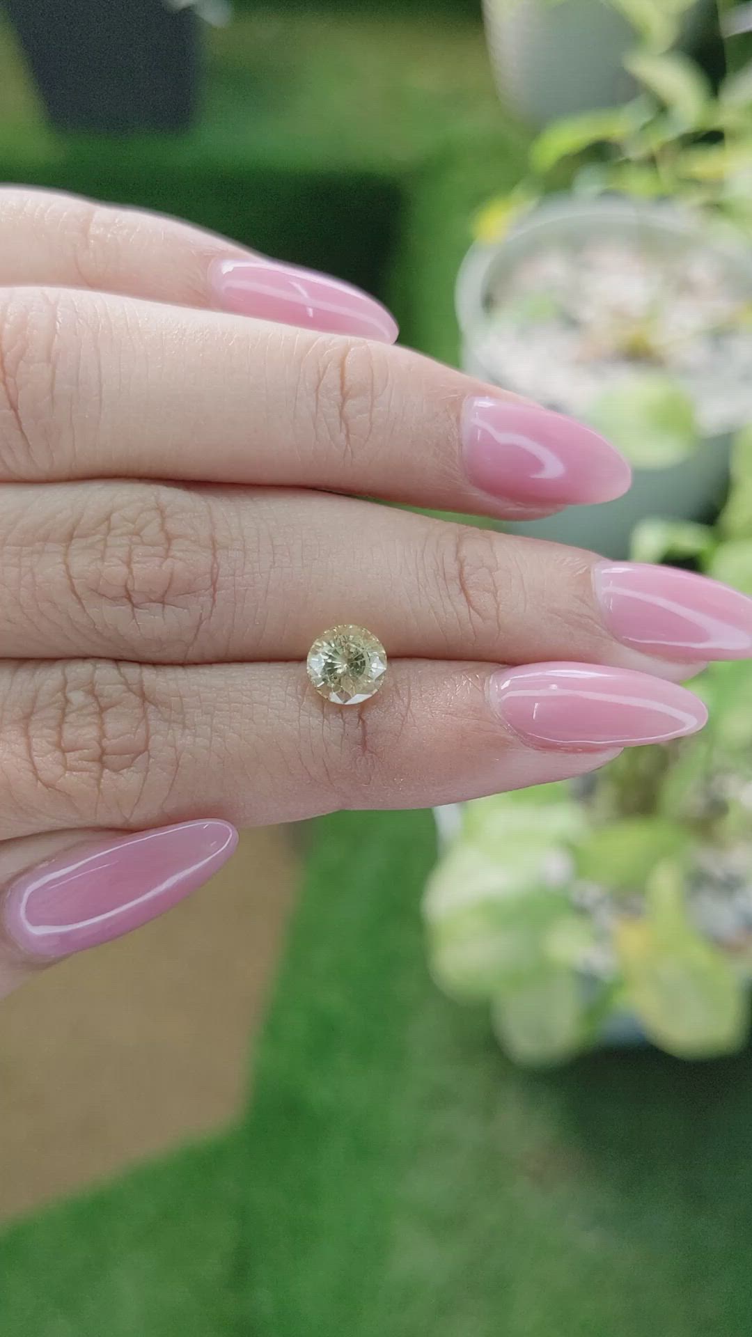 1.67 Ct. Yellow Sapphire from Ceylon (Sri Lanka) Size Video