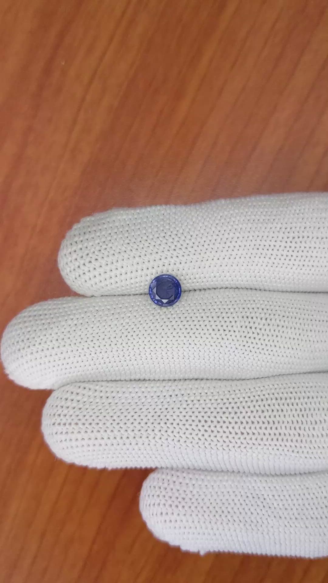 0.77 Ct. Purplish Blue Sapphire from Ceylon (Sri Lanka) Size Video