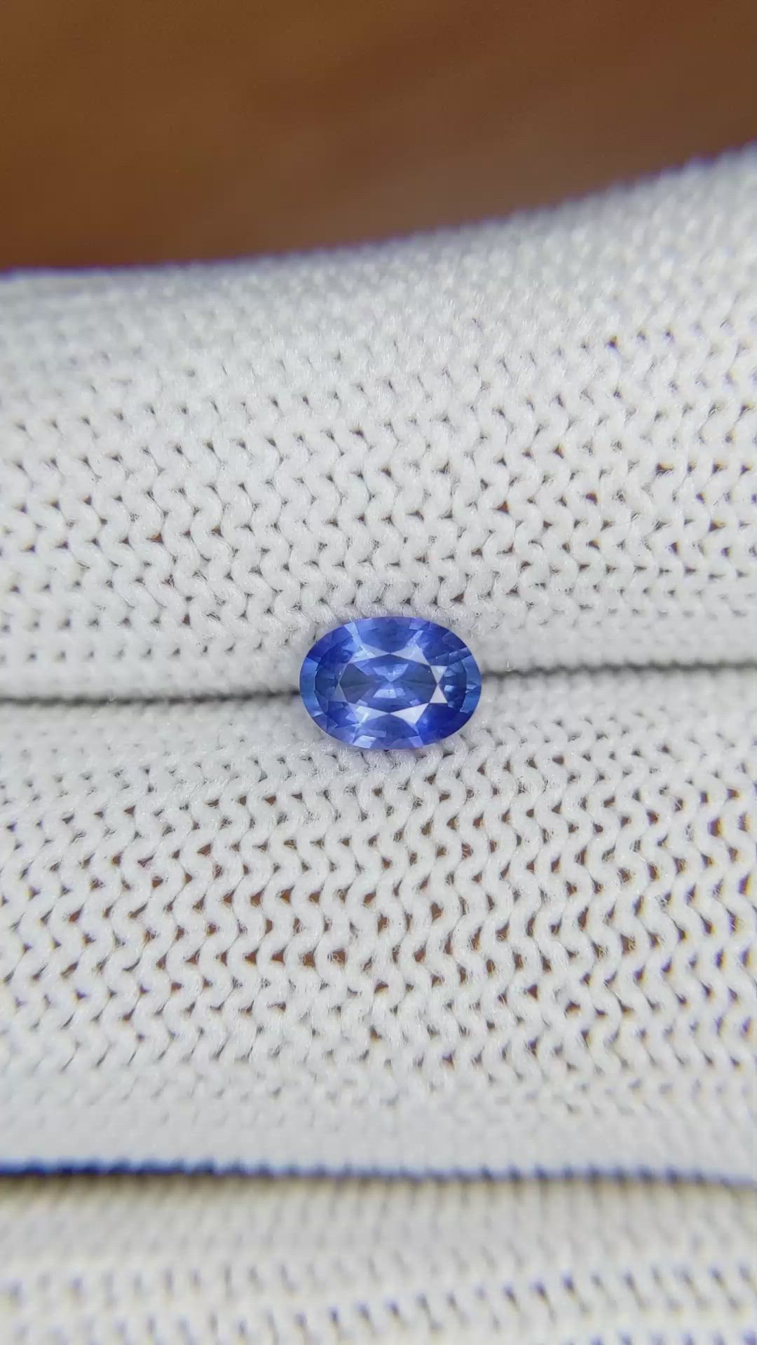 0.83 Ct. Blue Sapphire from Ceylon (Sri Lanka) Size Video