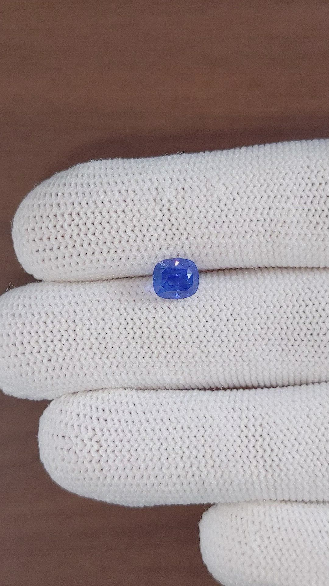 2.30 Ct. Blue Sapphire from Ceylon (Sri Lanka) Size Video
