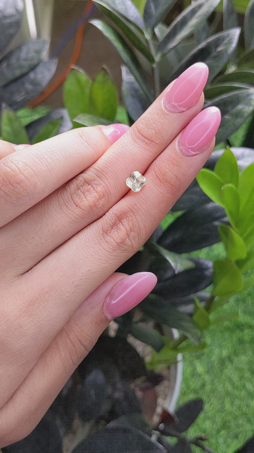 1.32 Ct. Yellow Sapphire from Ceylon (Sri Lanka) Size Video